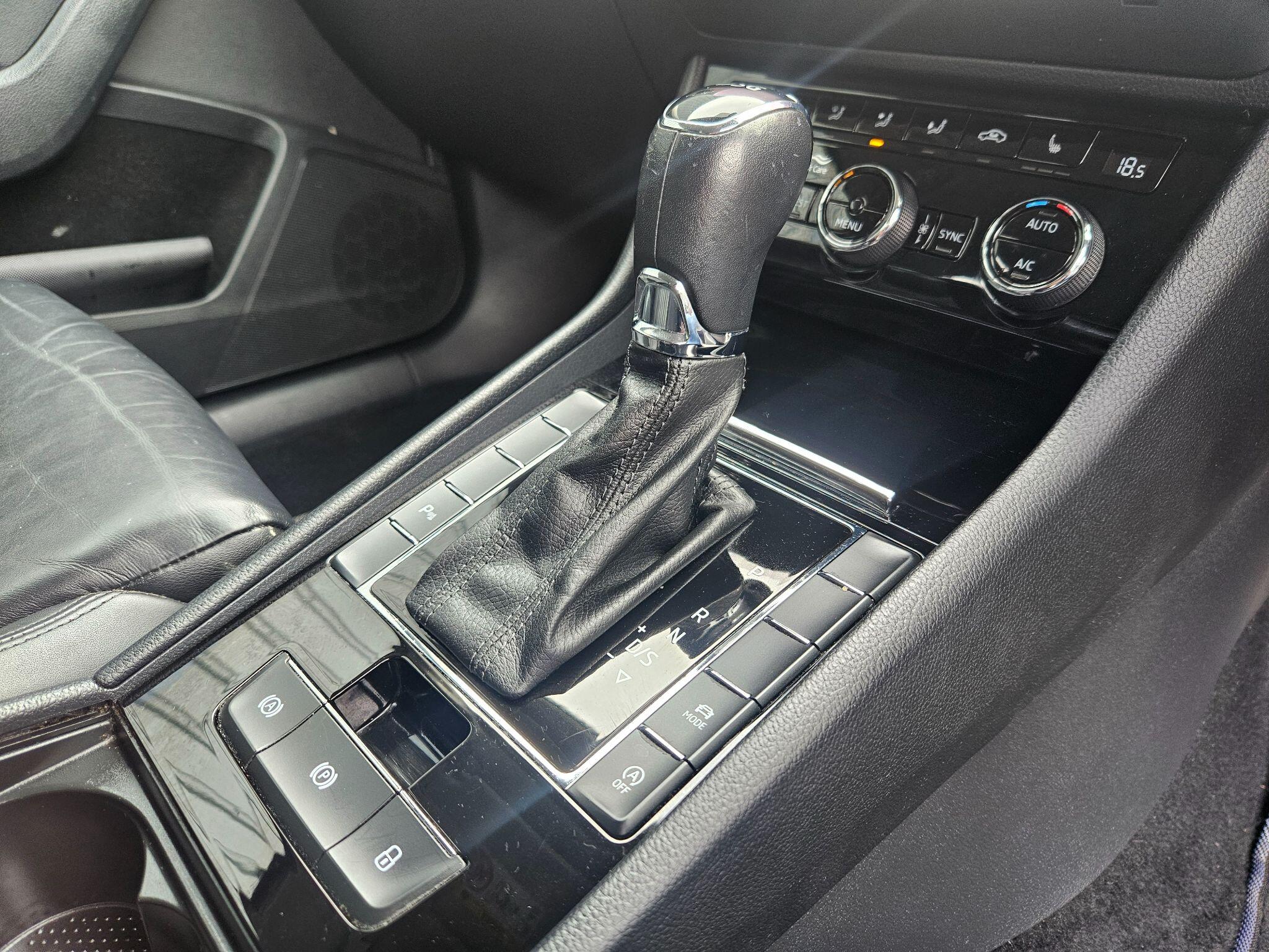 2019 Skoda Superb image 26