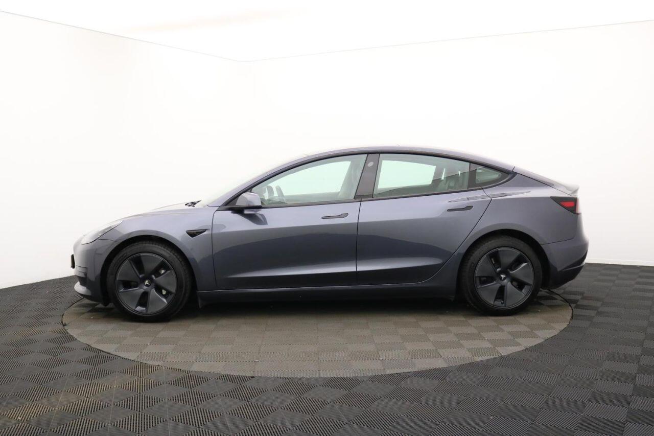 Tesla Model 3 view 8