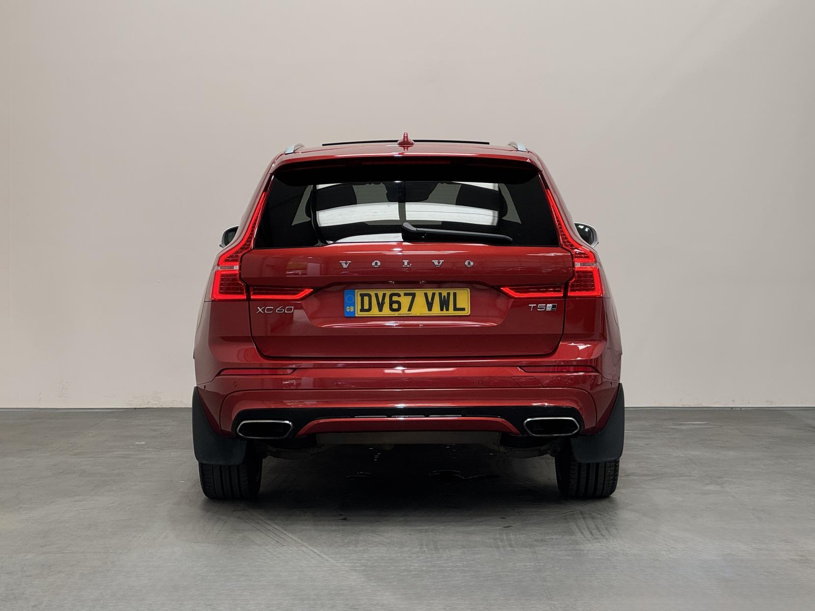 Volvo XC60 view 13
