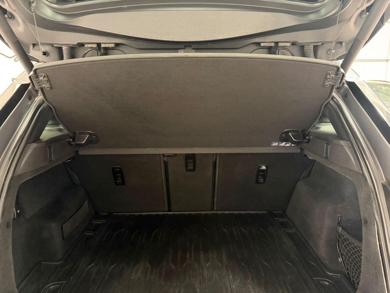 Land Rover Range Rover Evoque view 19