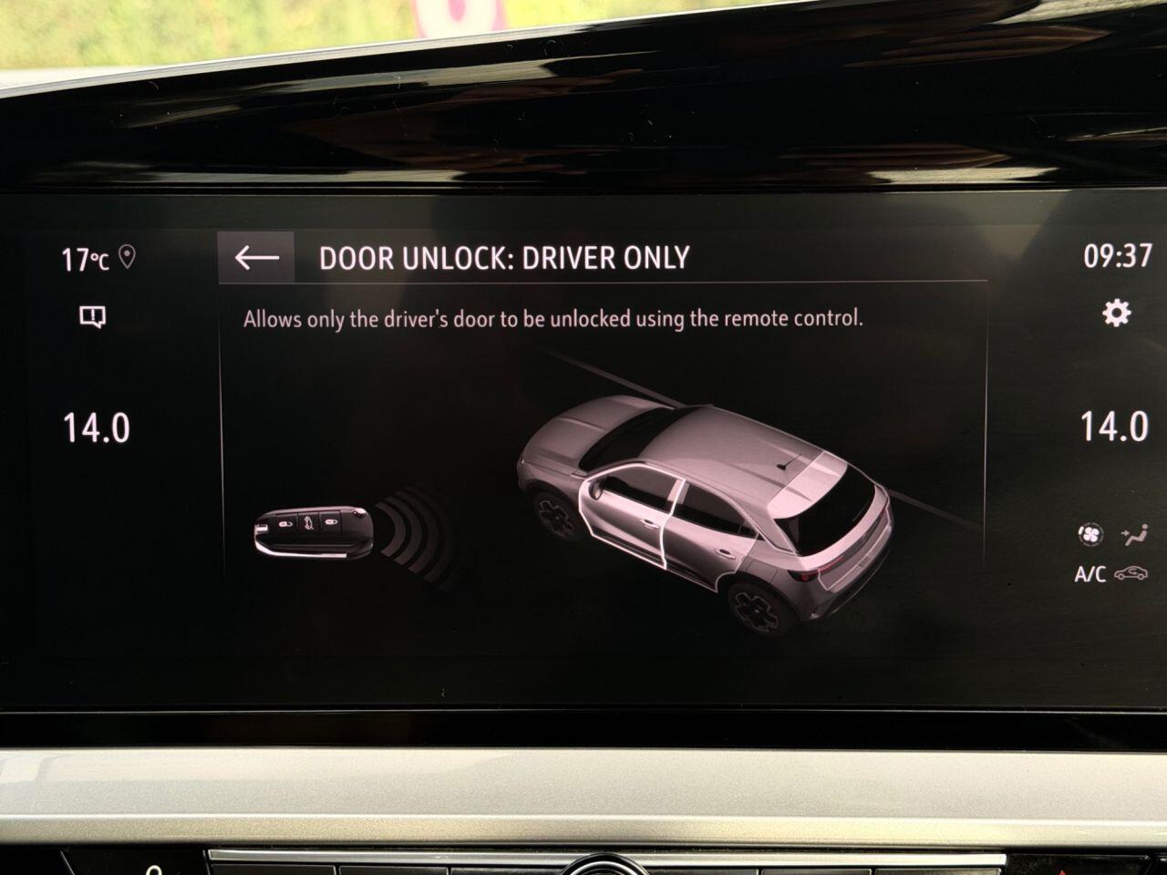 Vauxhall Mokka Electric view 61