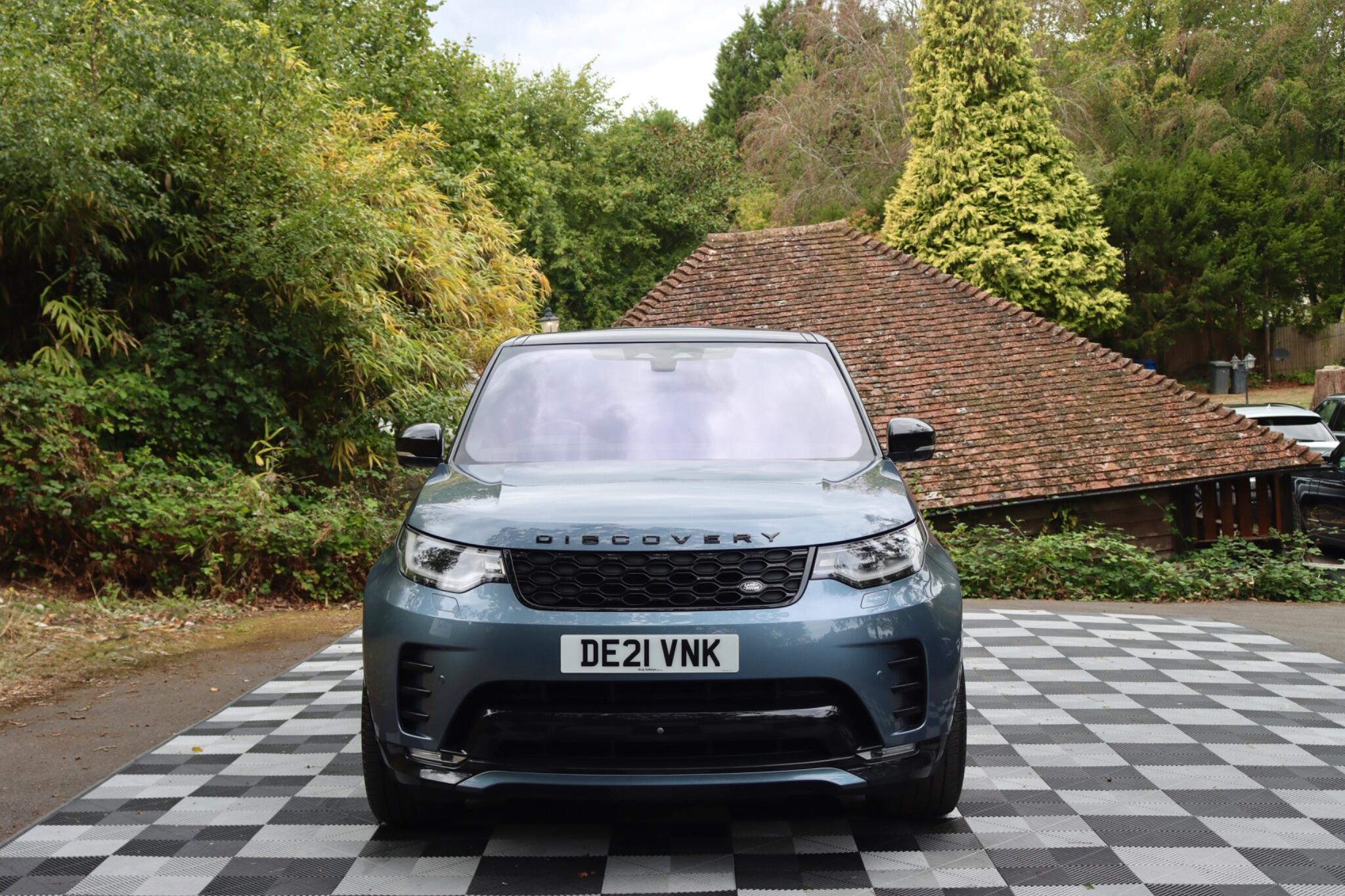 Land Rover Discovery view 5