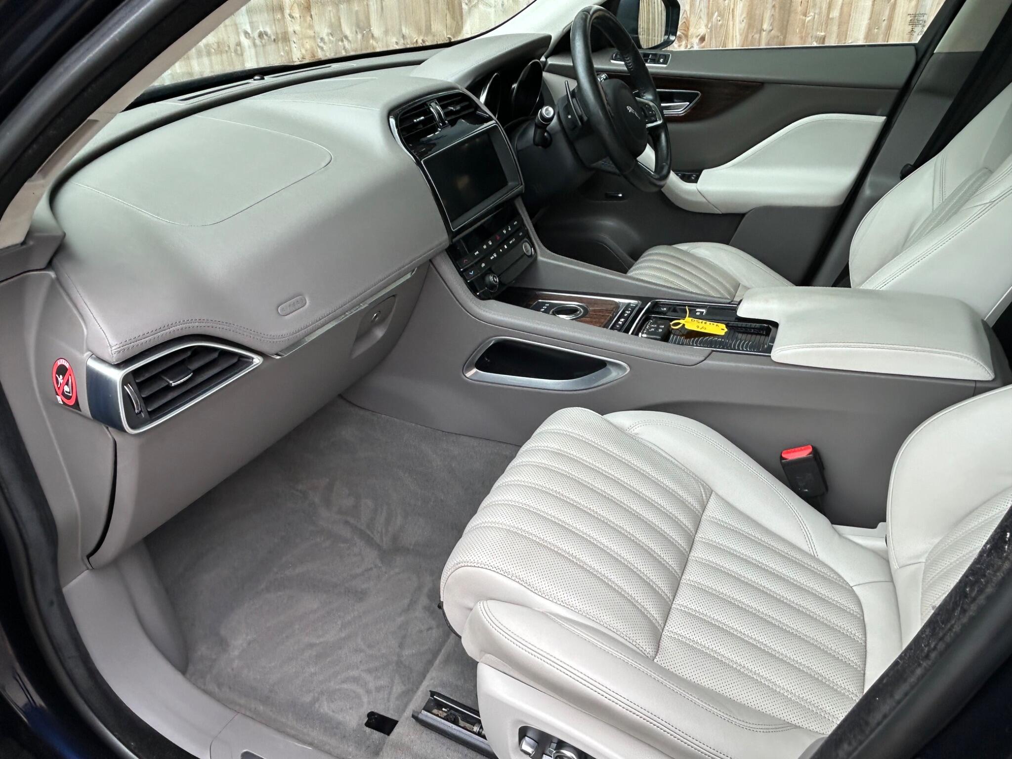 Jaguar F-Pace view 36