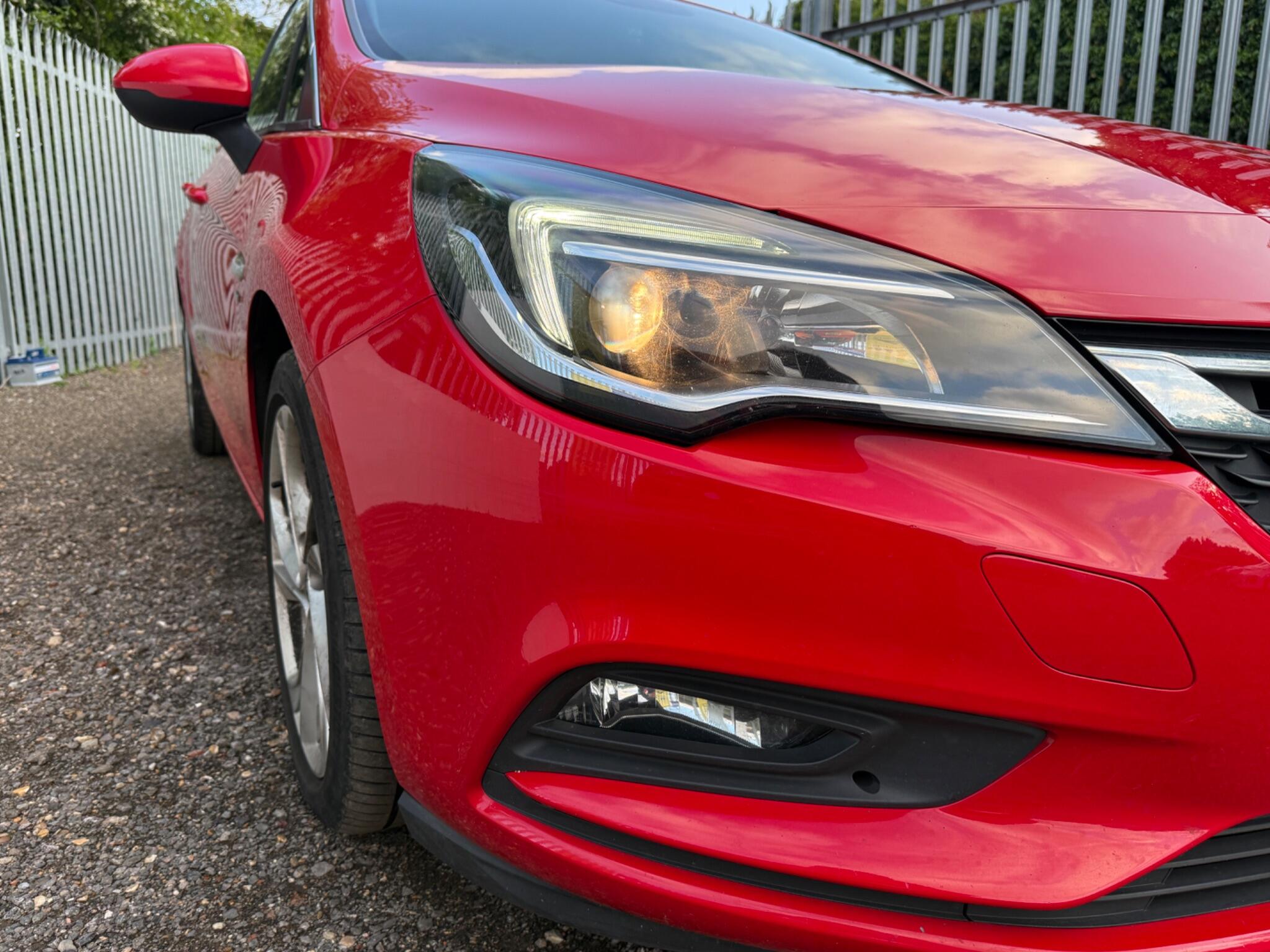 2017 Vauxhall Astra image 42