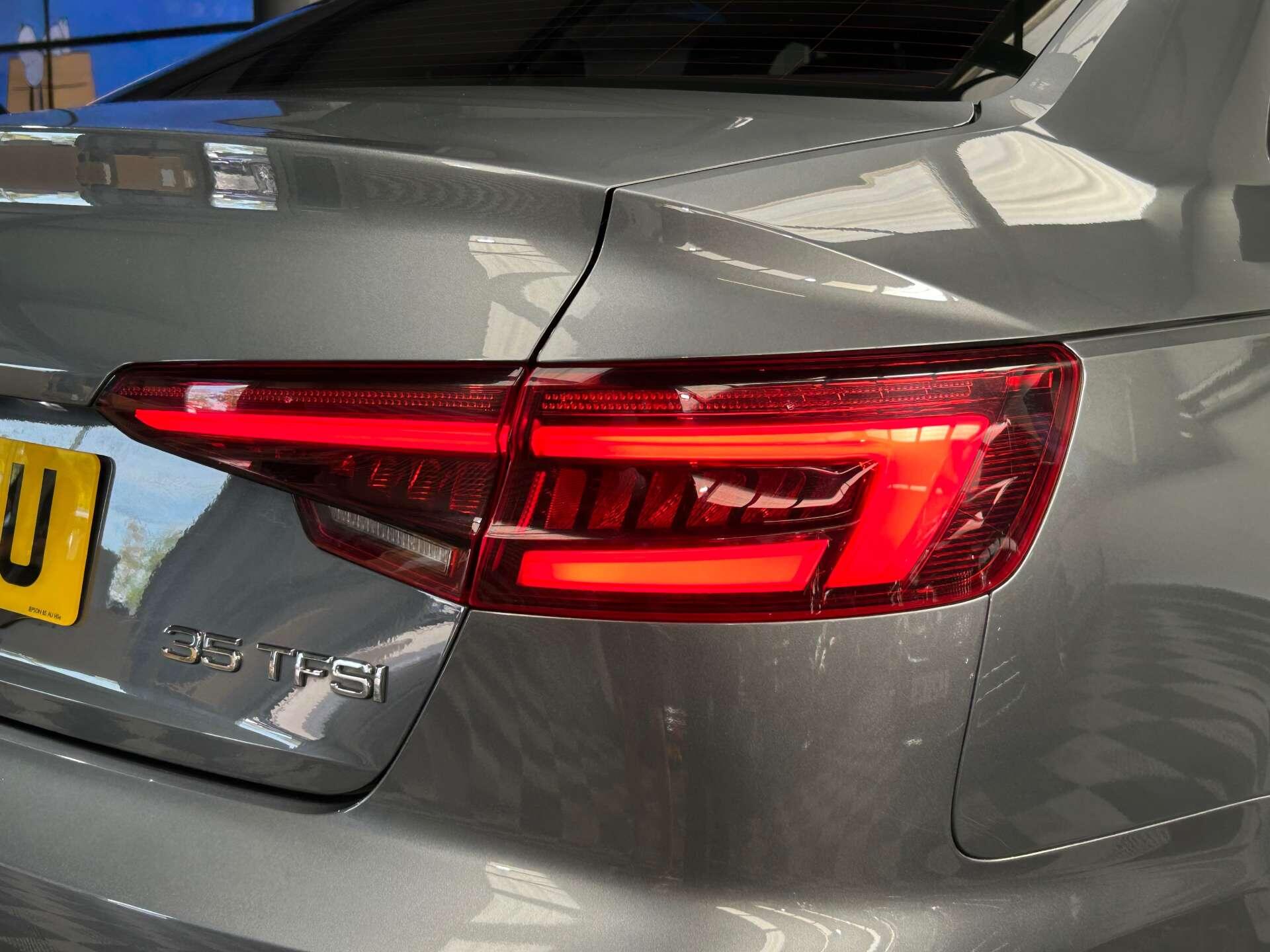 Audi A4 view 11