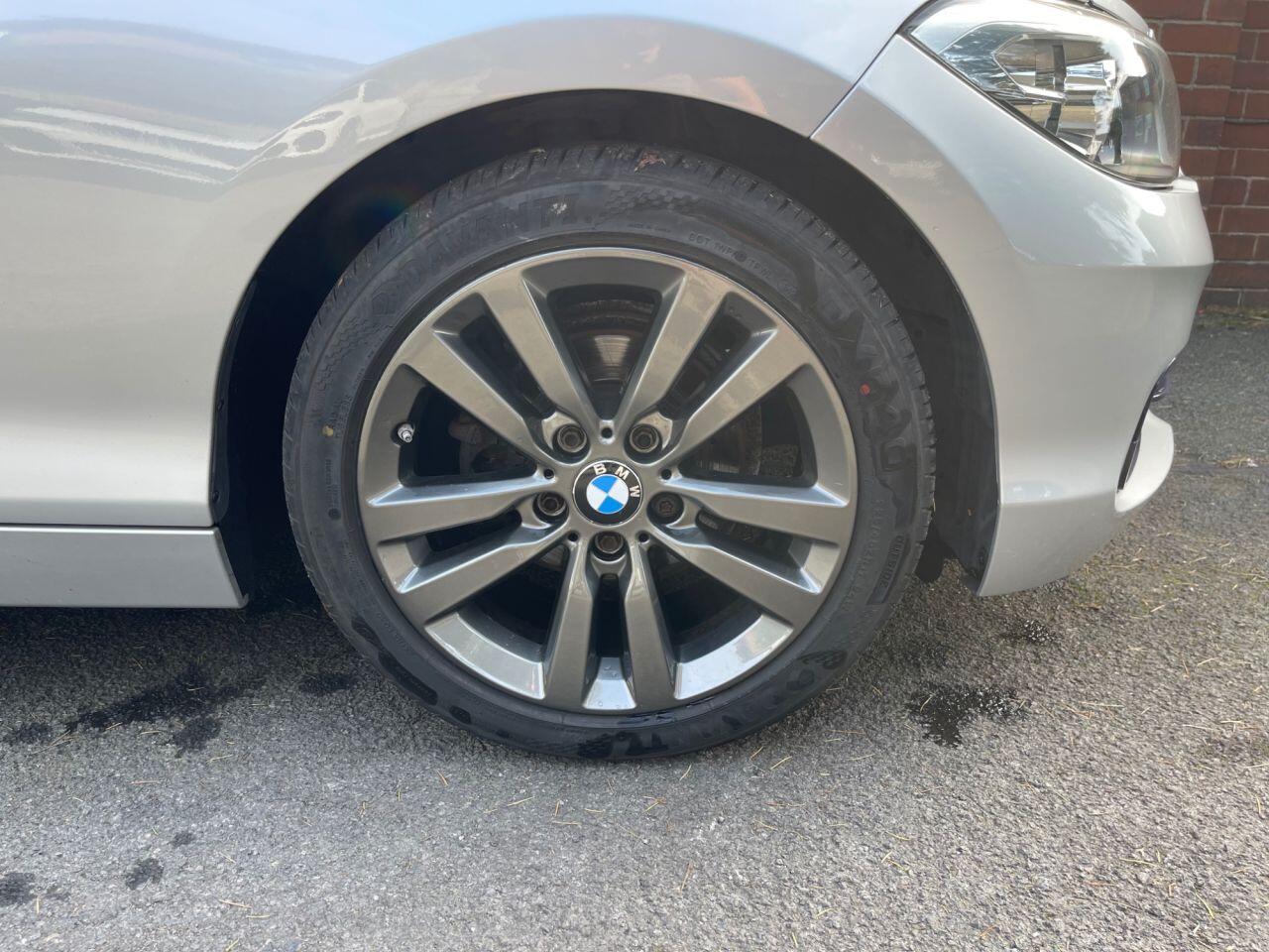 BMW 1 Series view 2