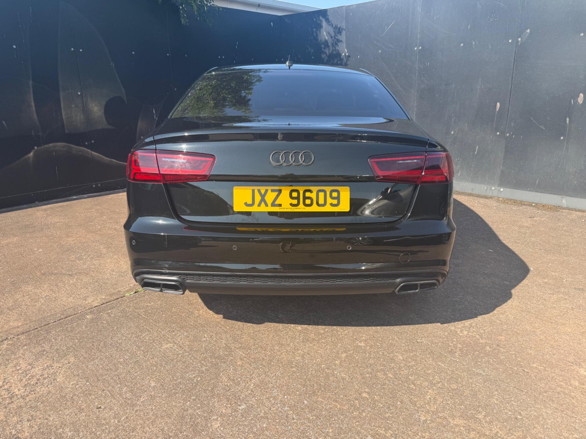 Audi A6 view 21