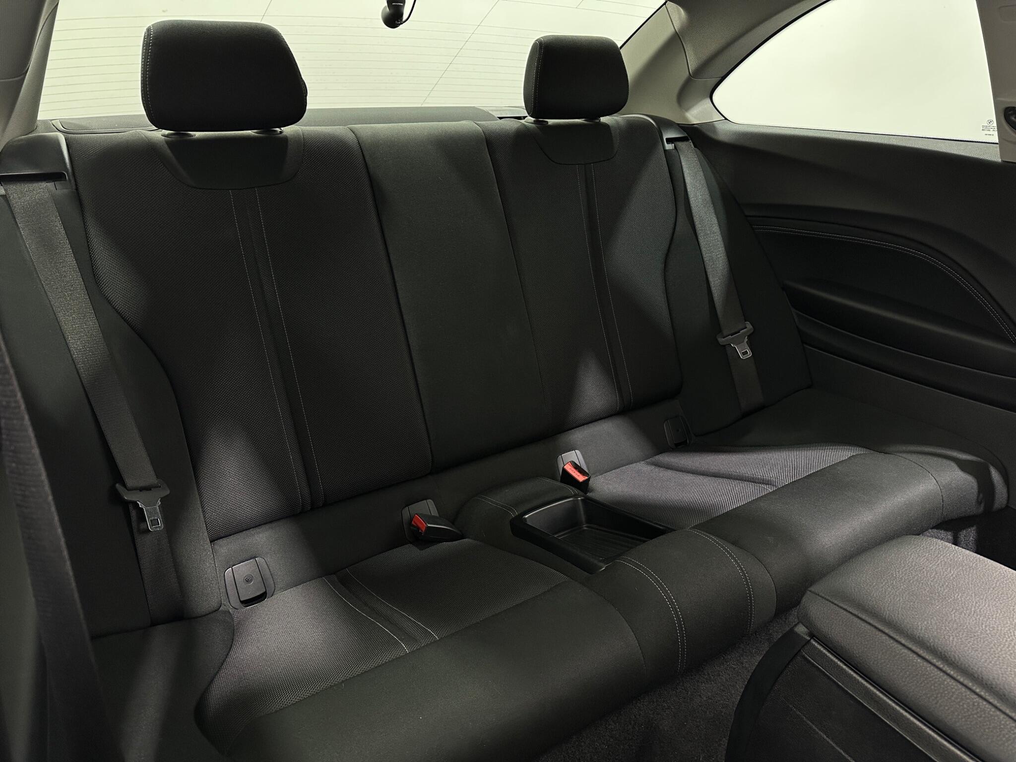 BMW 2 Series view 38