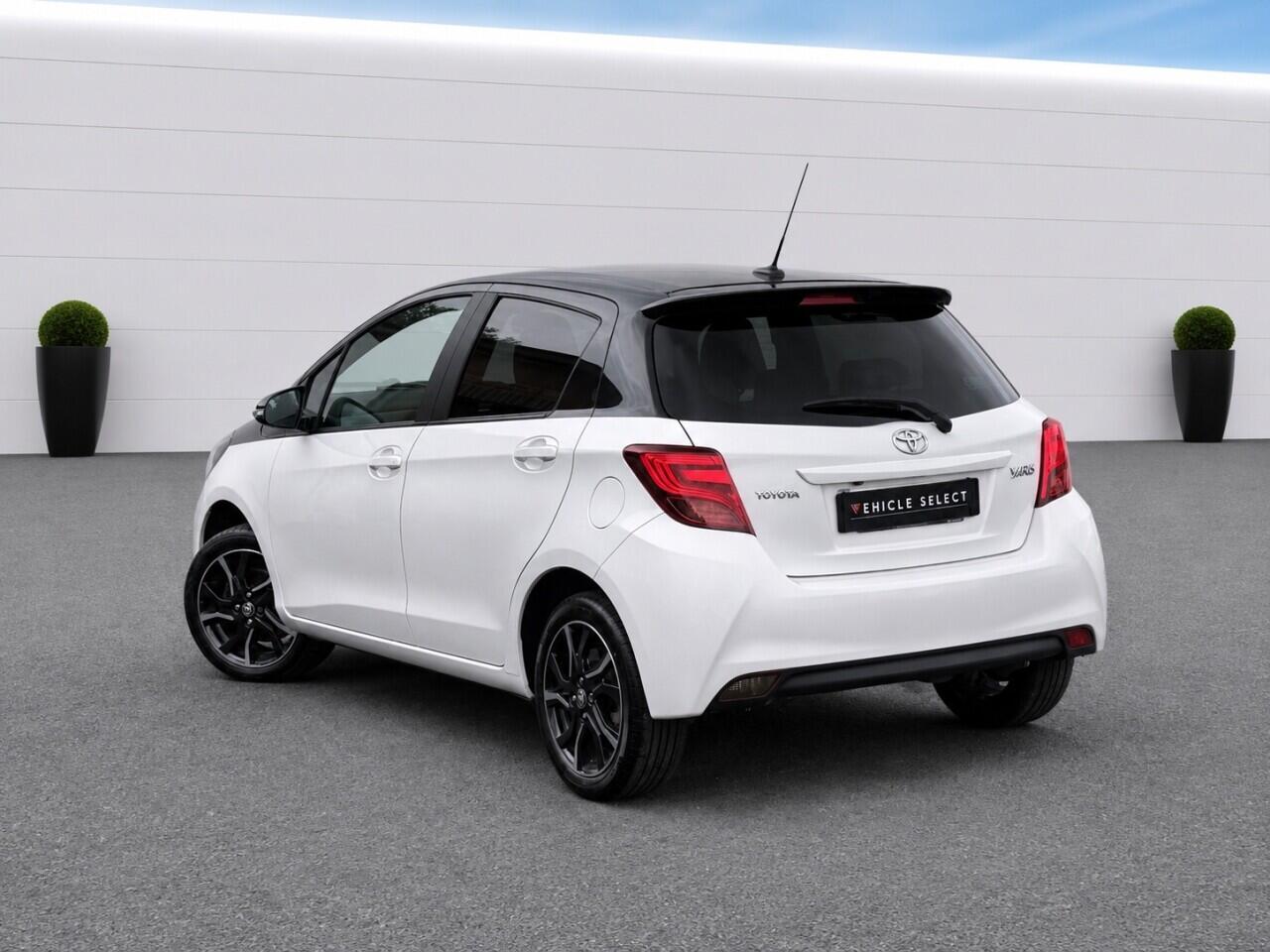 Toyota Yaris view 8