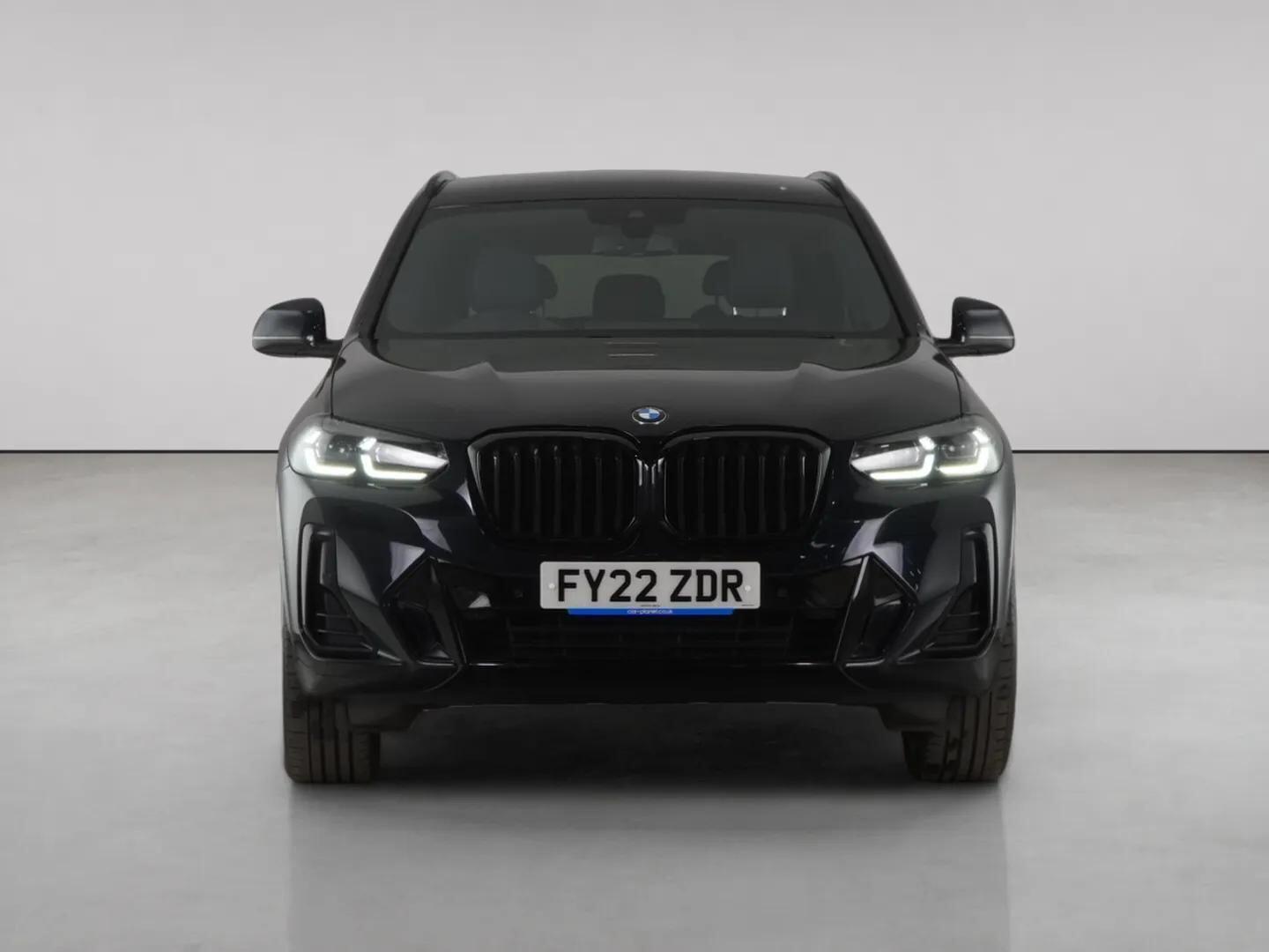 BMW X3 view 5
