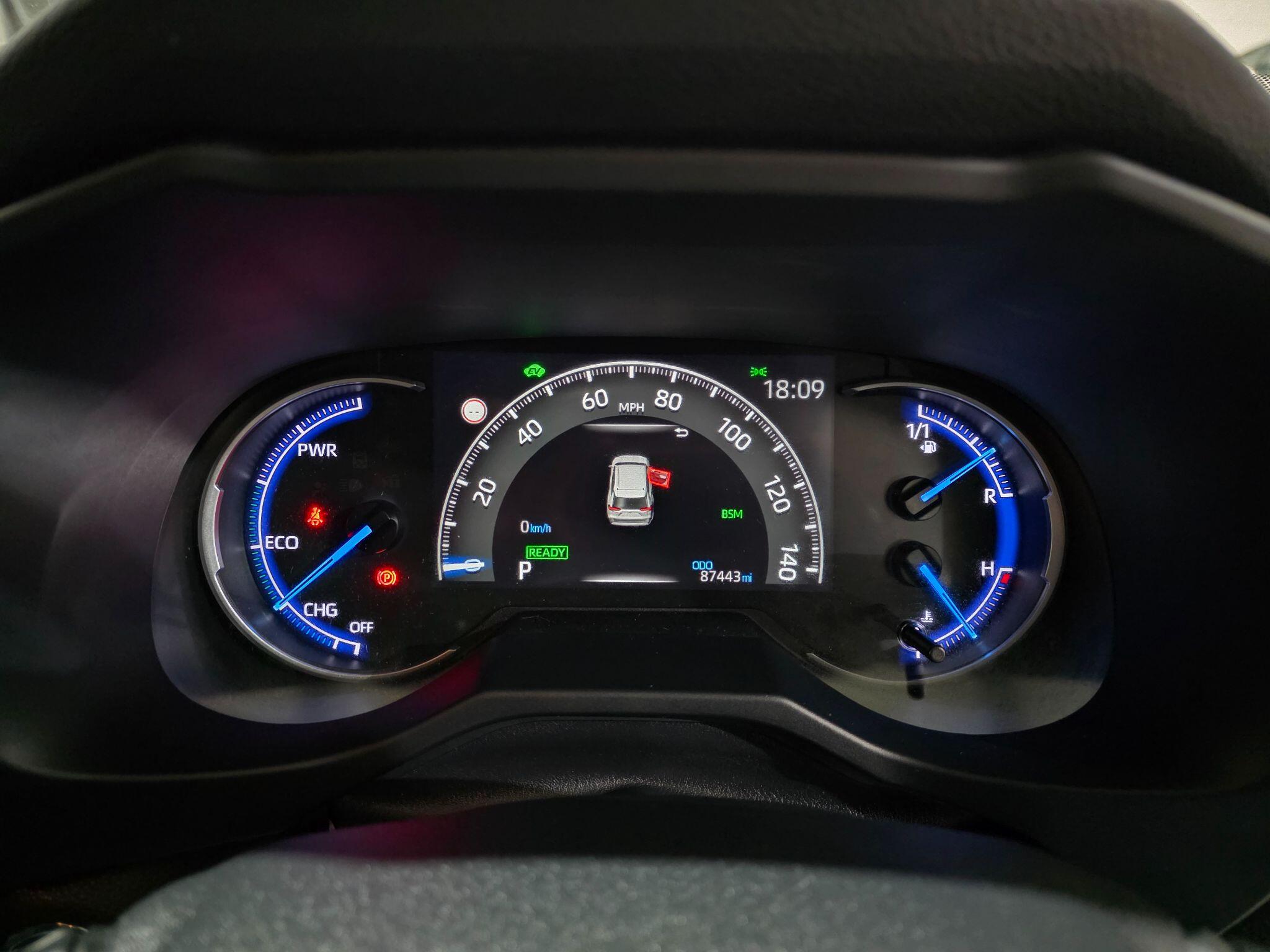Toyota Rav4 view 11