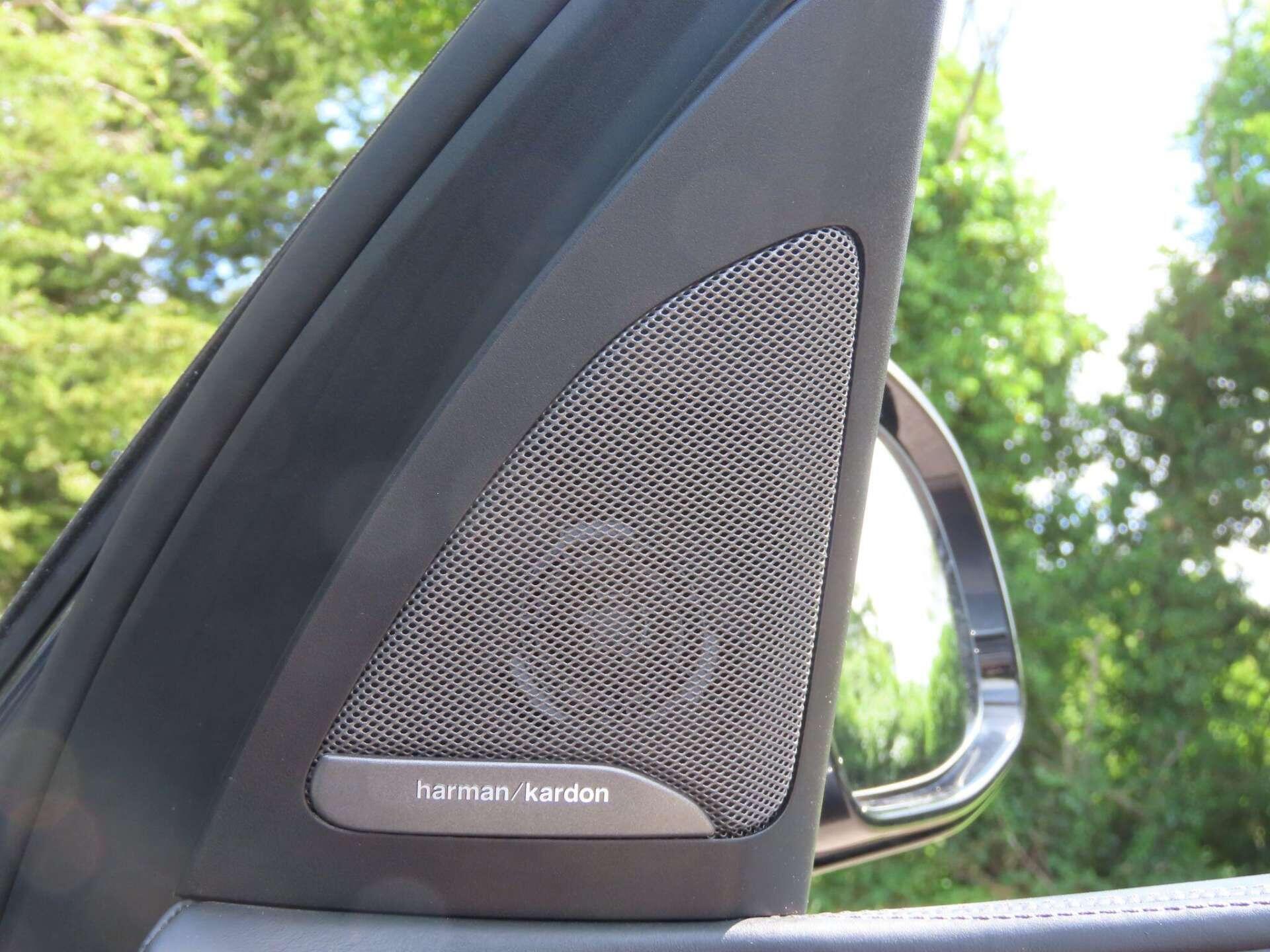 BMW X5 view 20