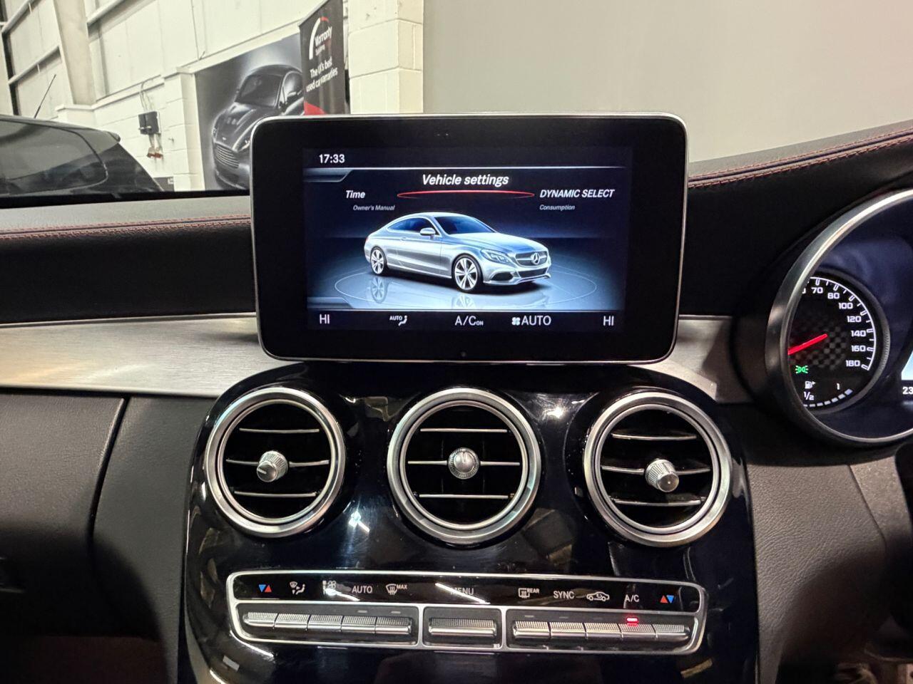 Mercedes-Benz C Class view 24