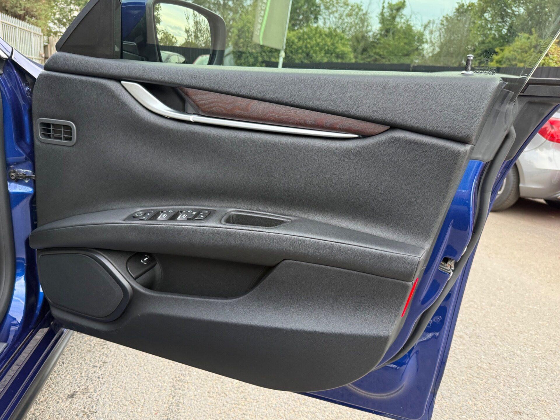 Maserati Ghibli view 49