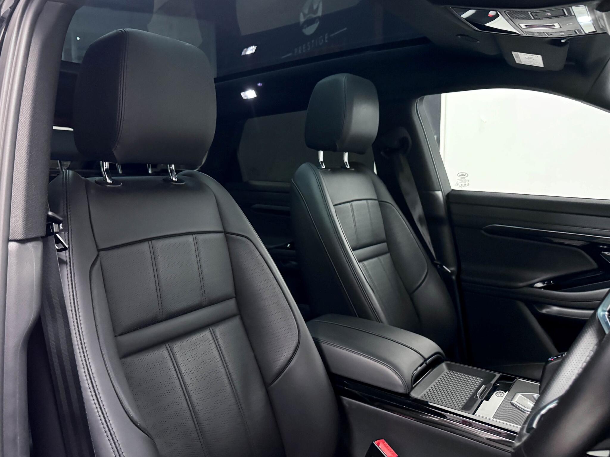 Land Rover Range Rover Evoque view 32