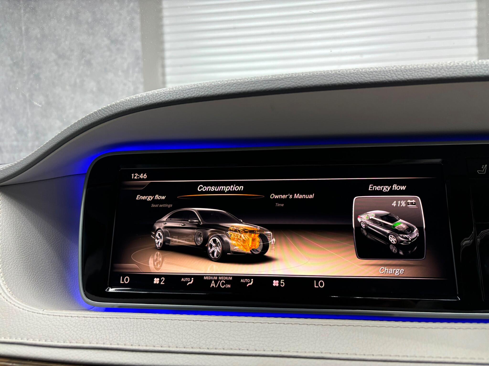 Mercedes-Benz S Class view 21