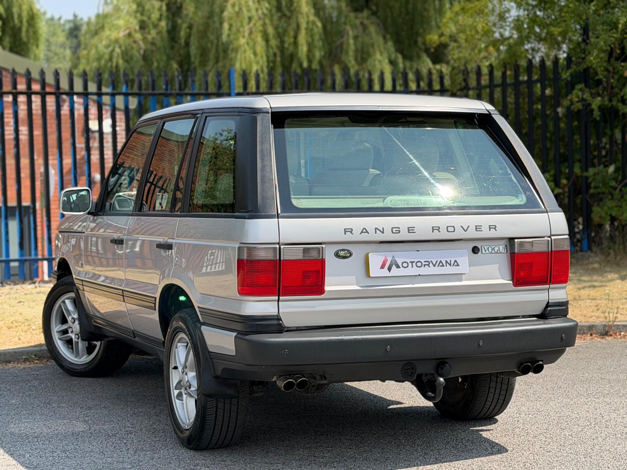 Land Rover Range Rover view 9