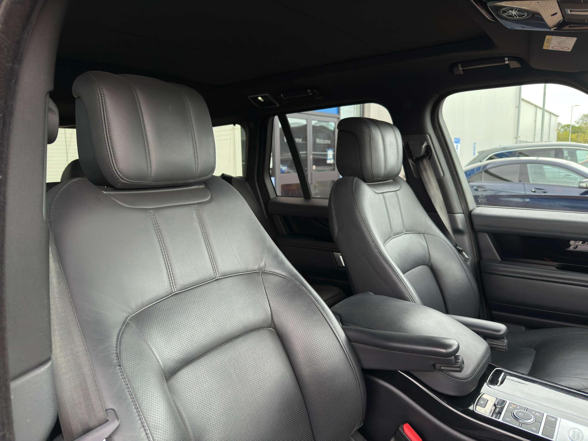 Land Rover Range Rover view 15