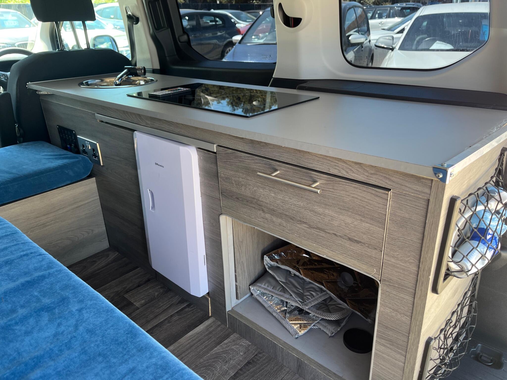 Vauxhall Combo Life view 15