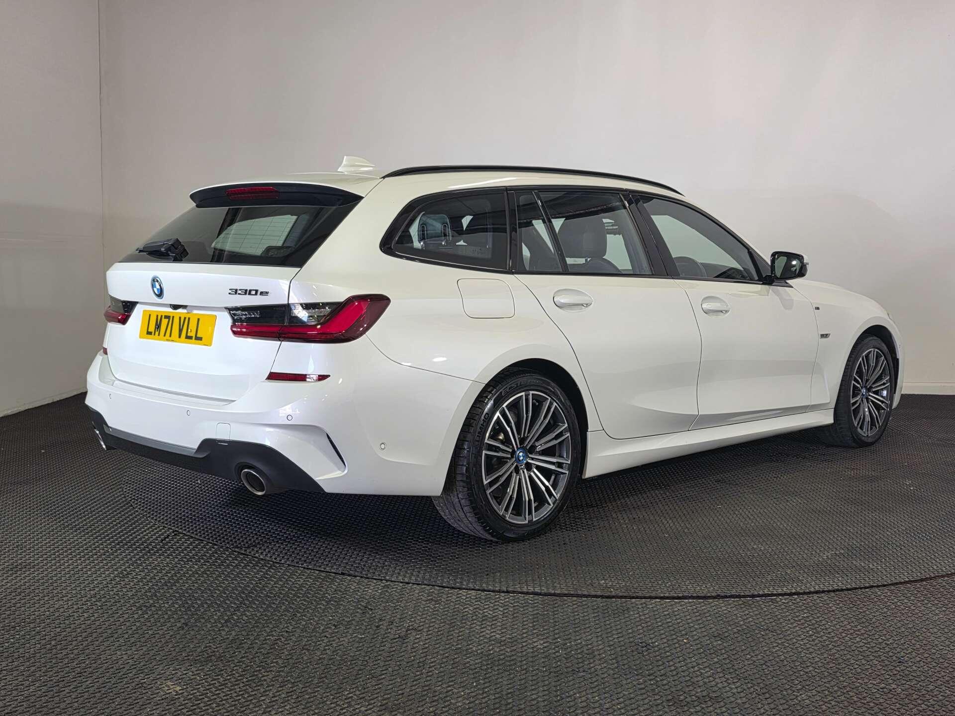 BMW 3 Series view 7