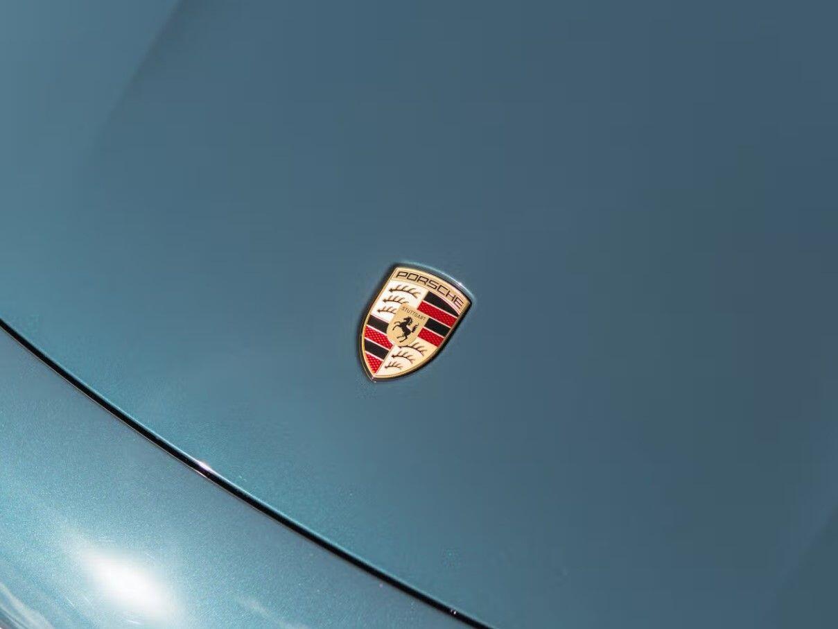 Porsche Taycan view 11