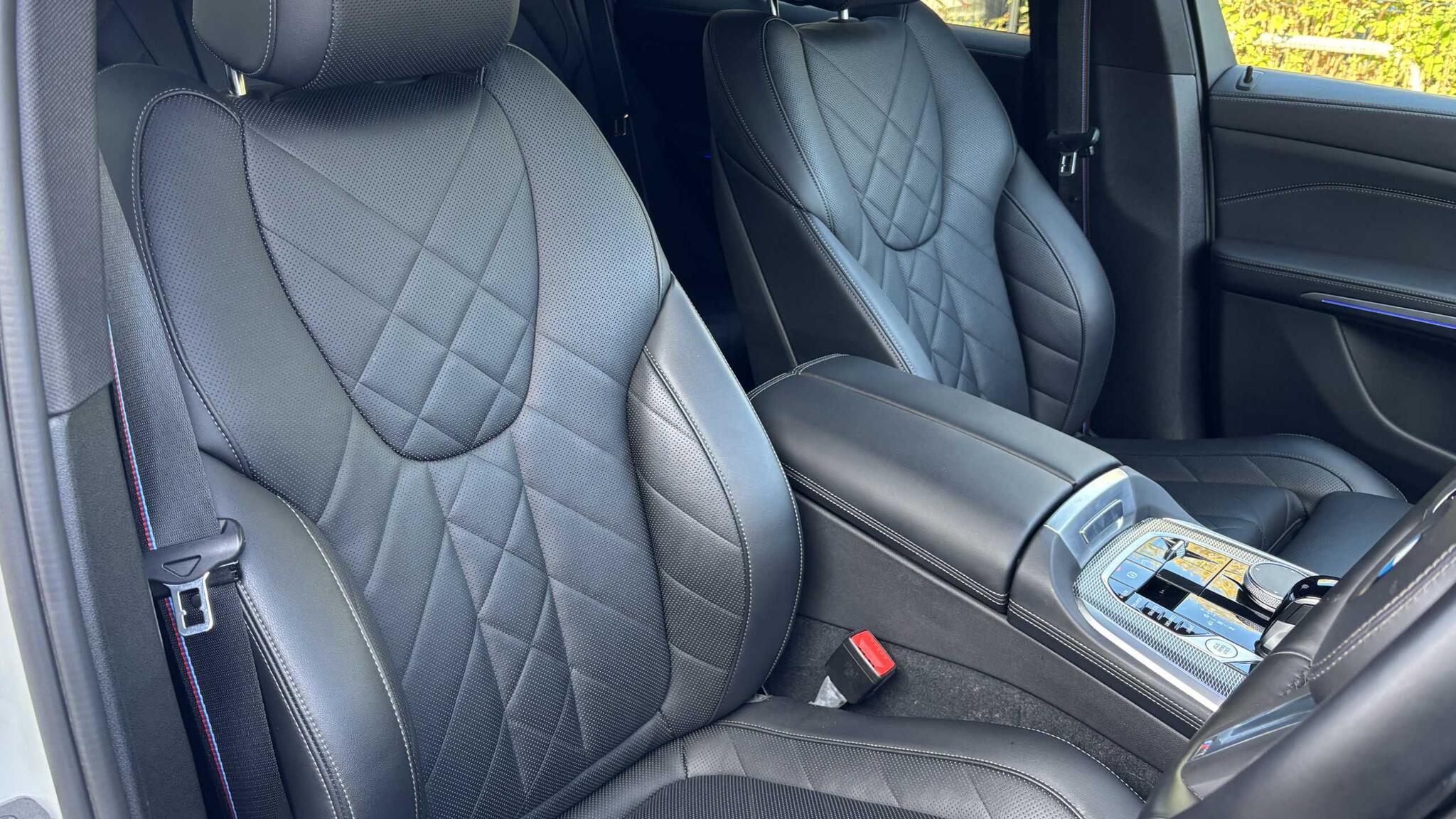 BMW X5 view 12