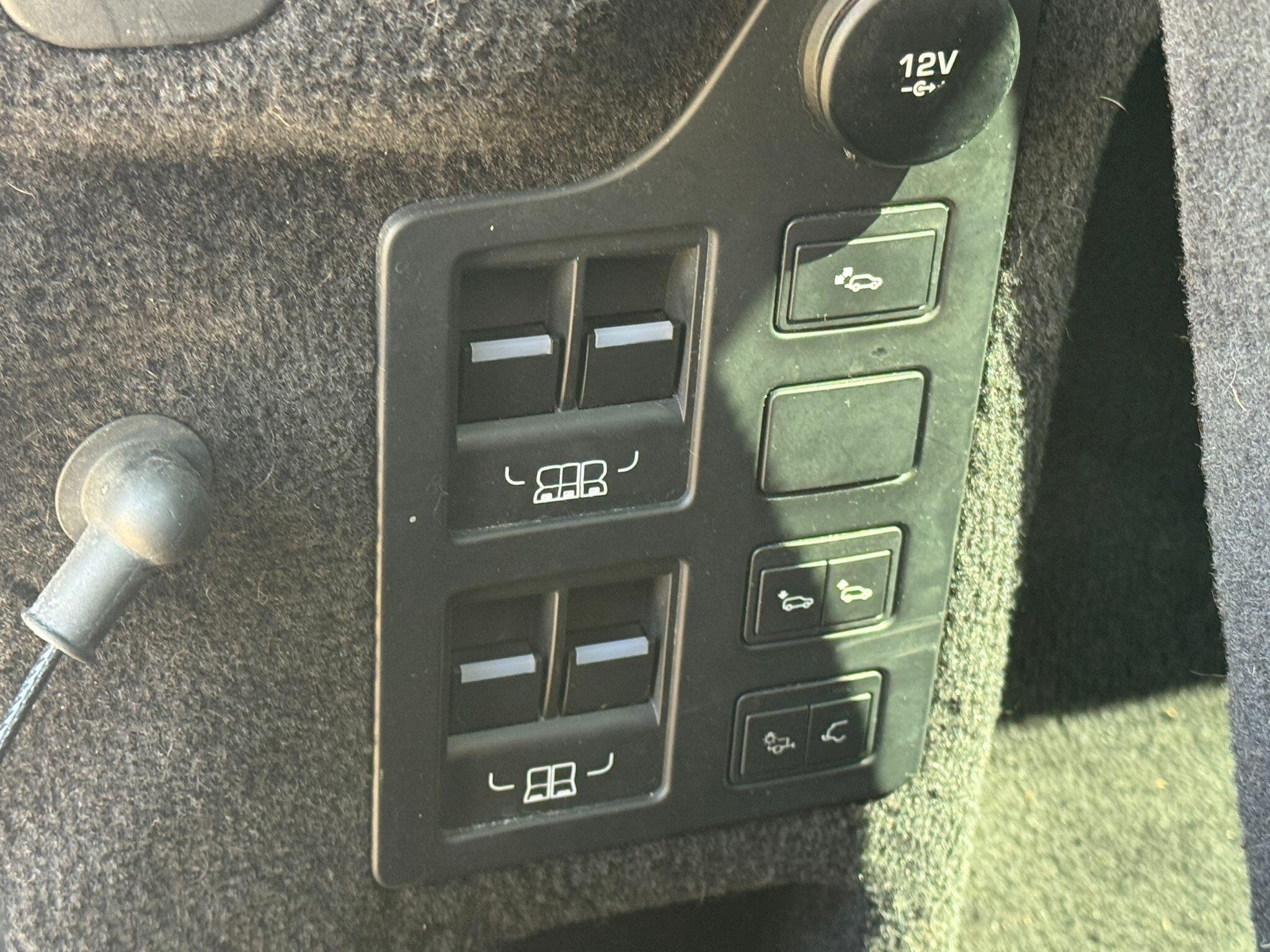 Land Rover Discovery view 33