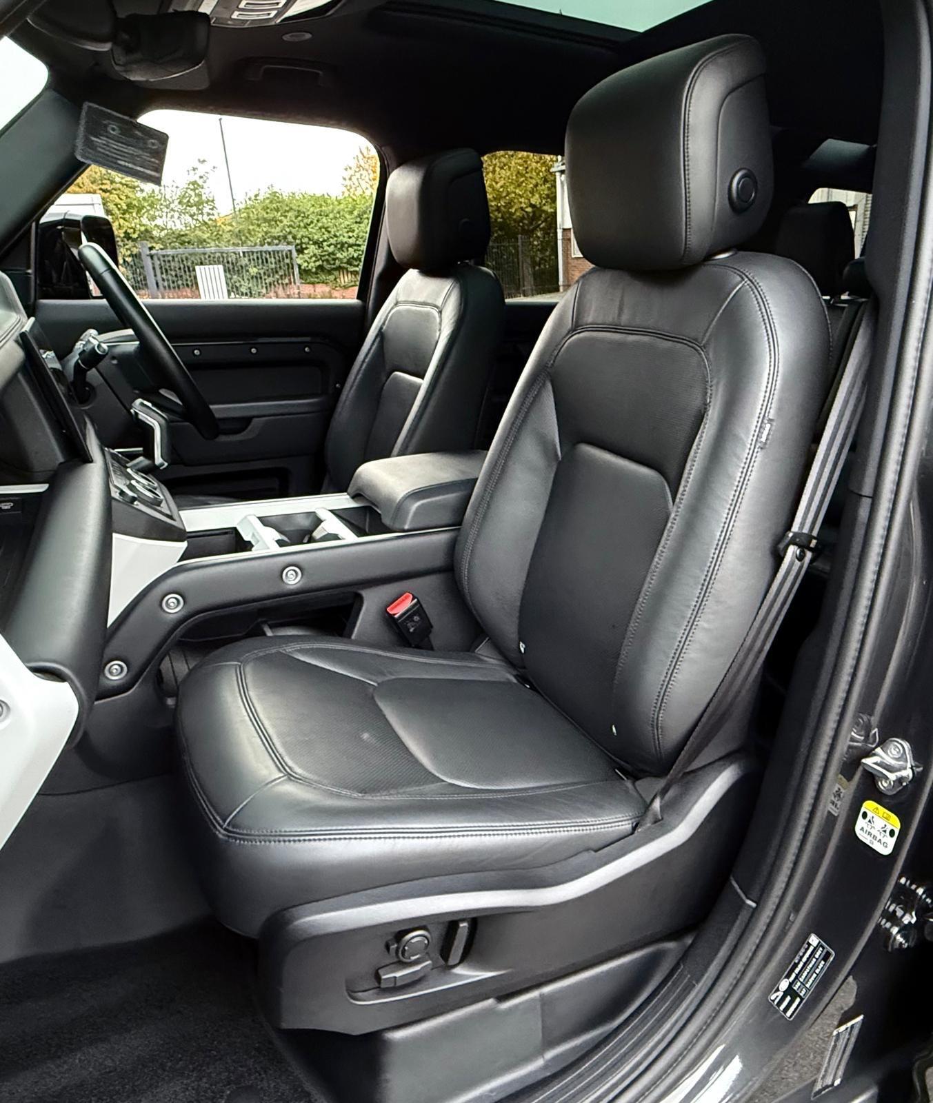 Land Rover Defender view 40