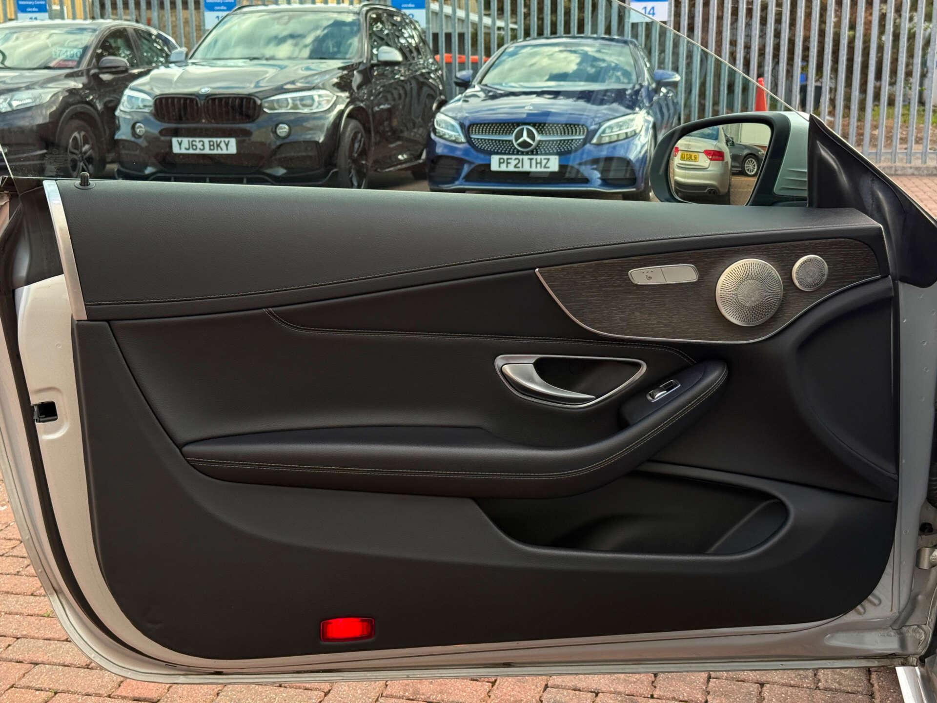 Mercedes-Benz C Class view 37