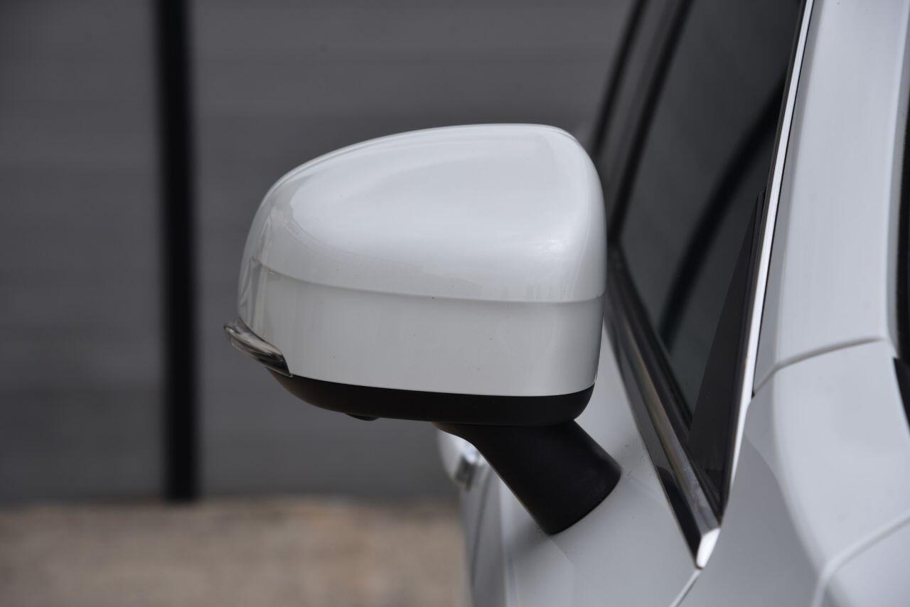 Volvo XC90 view 16