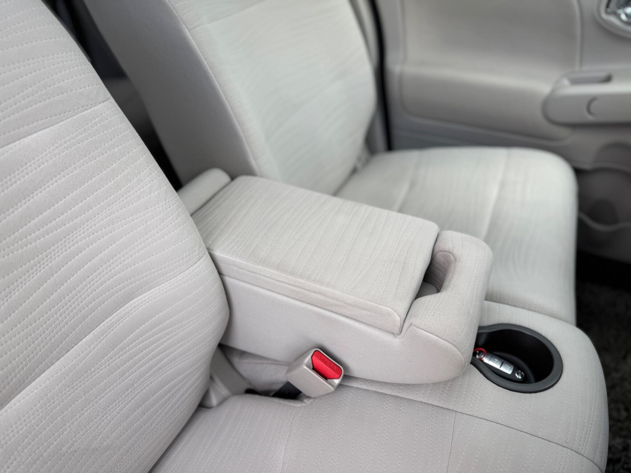 Nissan Cube view 22