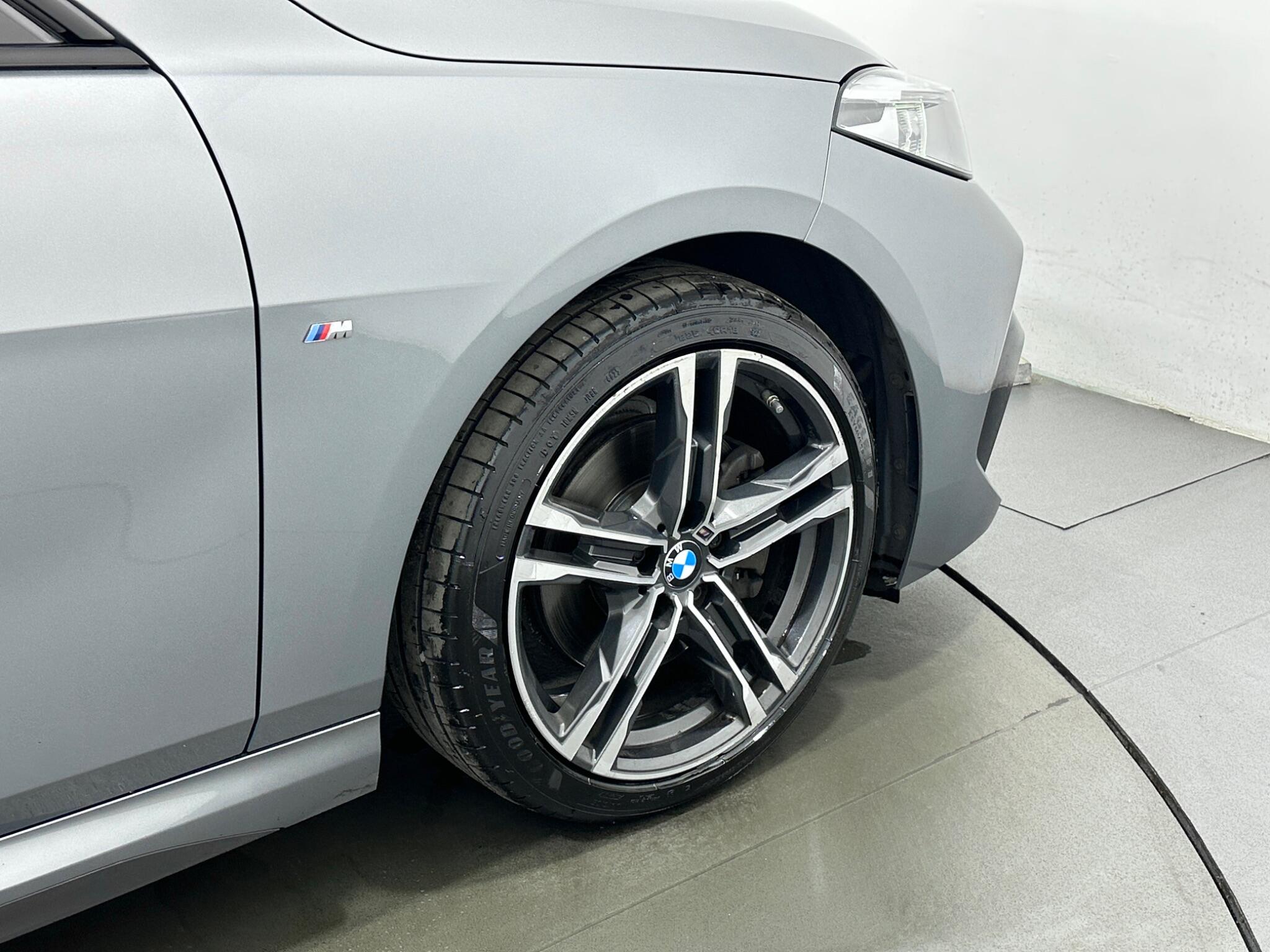 BMW 2 Series view 49