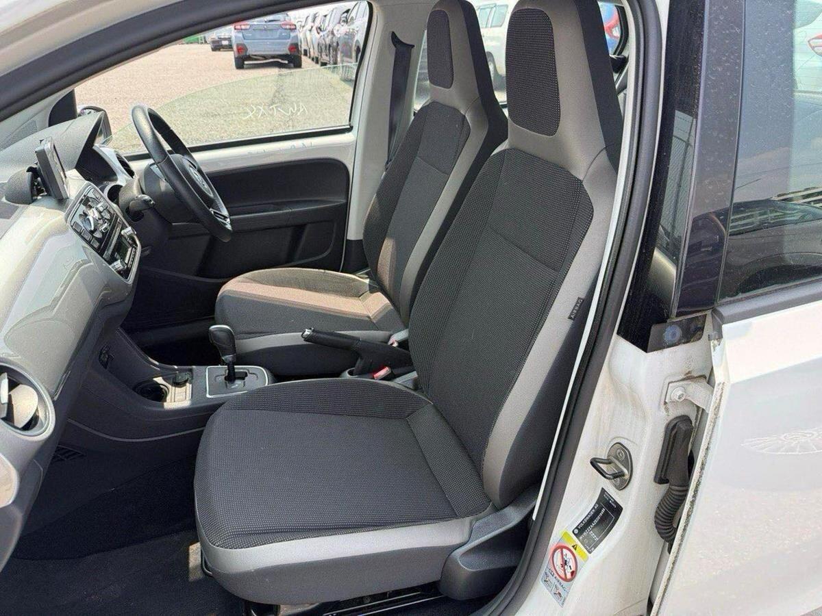 Volkswagen Up! view 2