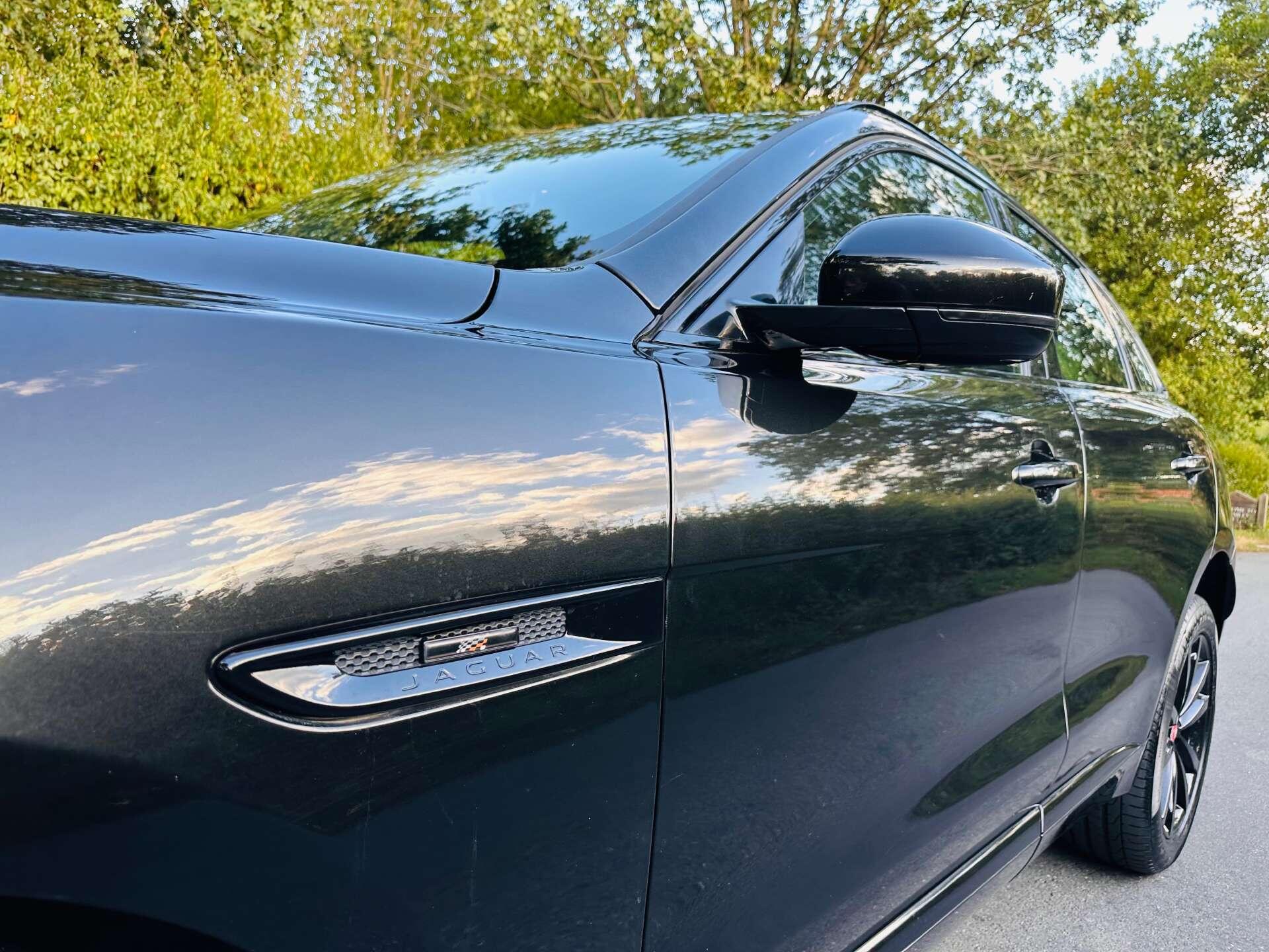 Jaguar F-Pace view 35