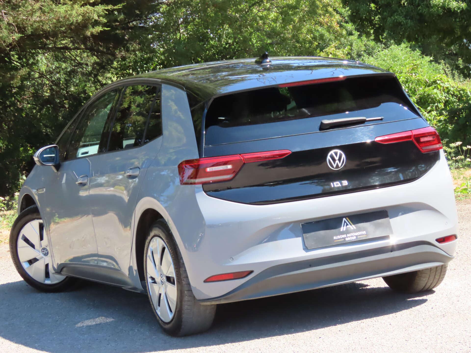 Volkswagen Id.3 view 6
