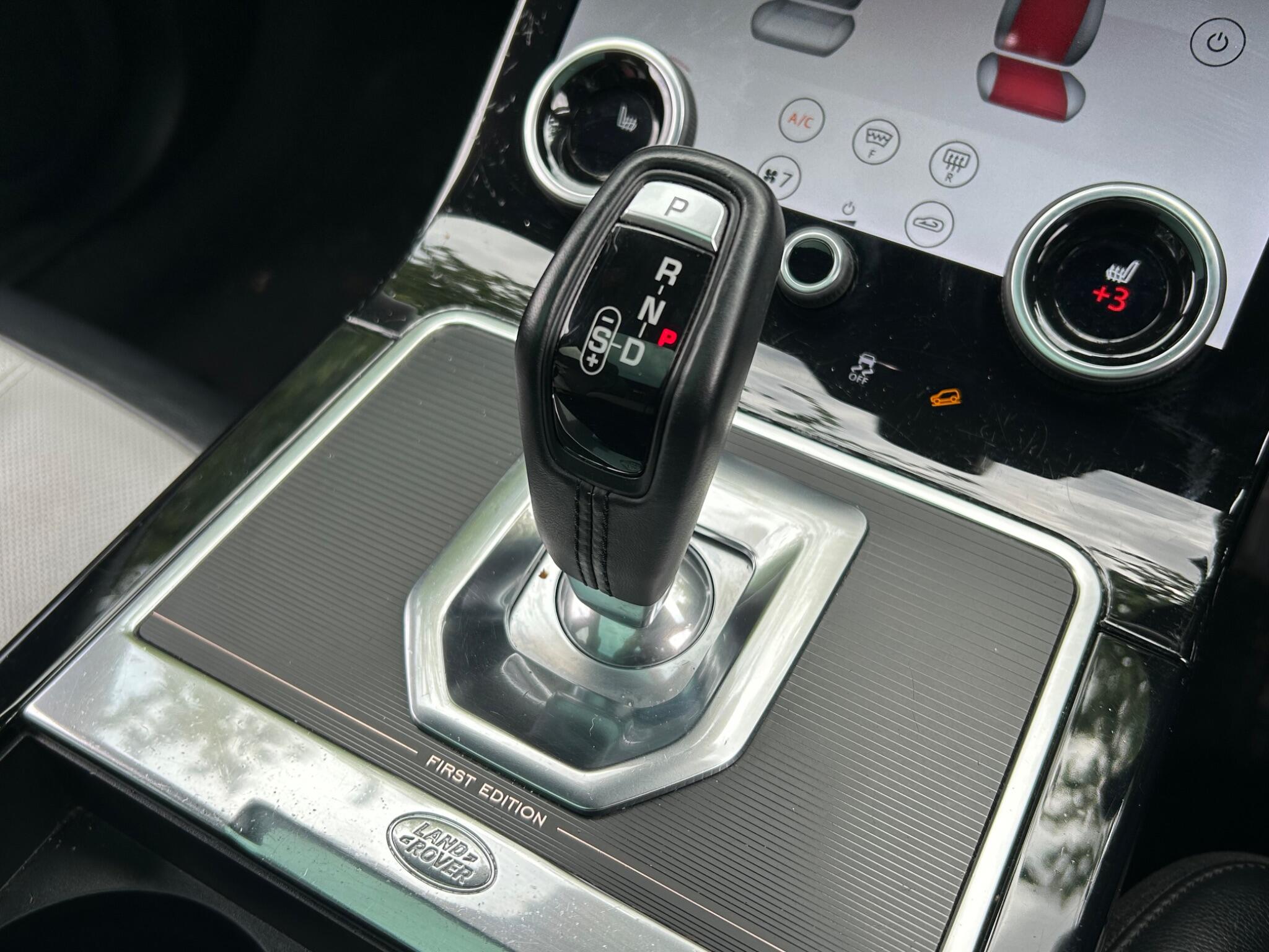 Land Rover Range Rover Evoque view 31