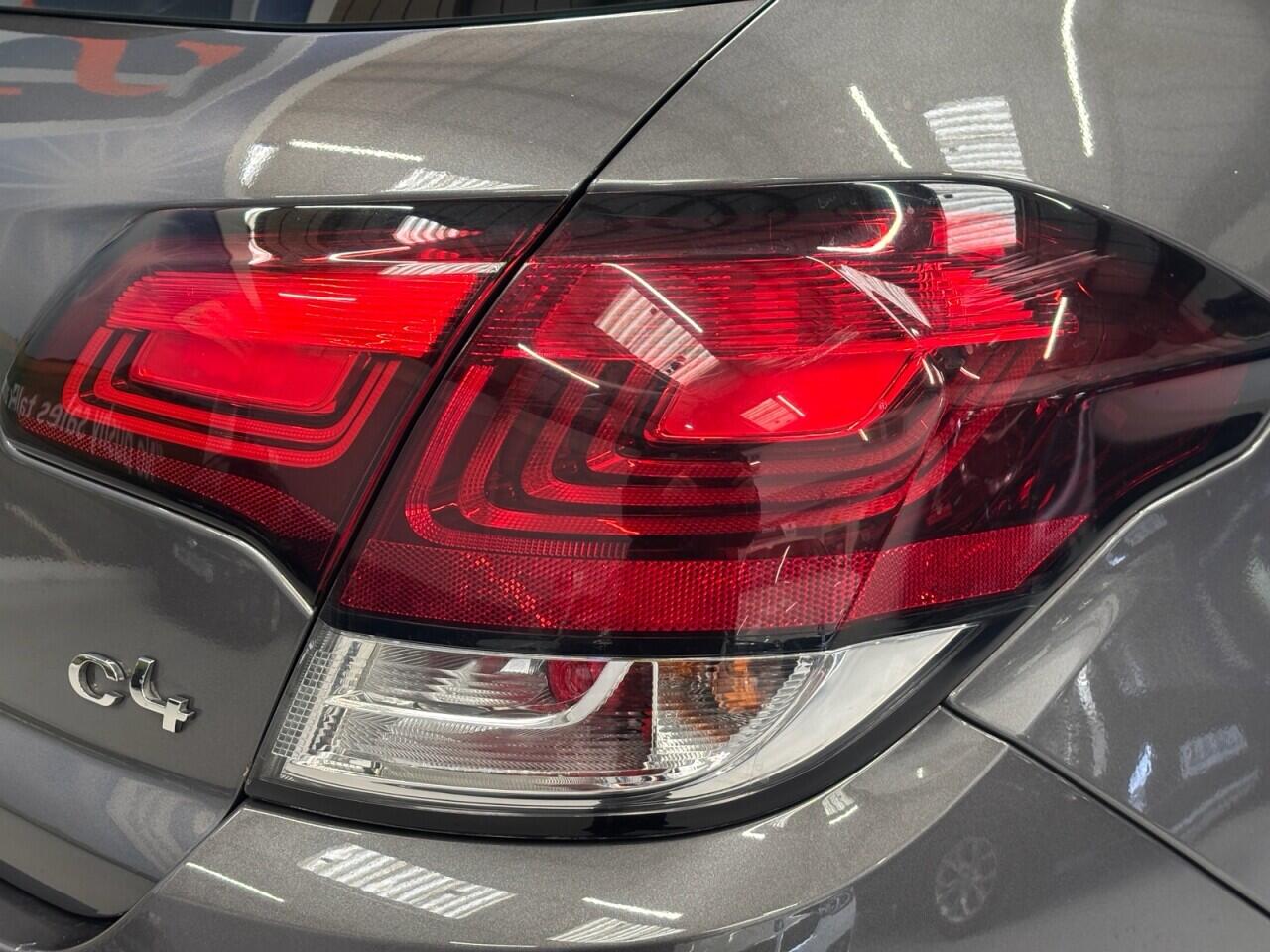 Citroen C4 view 45