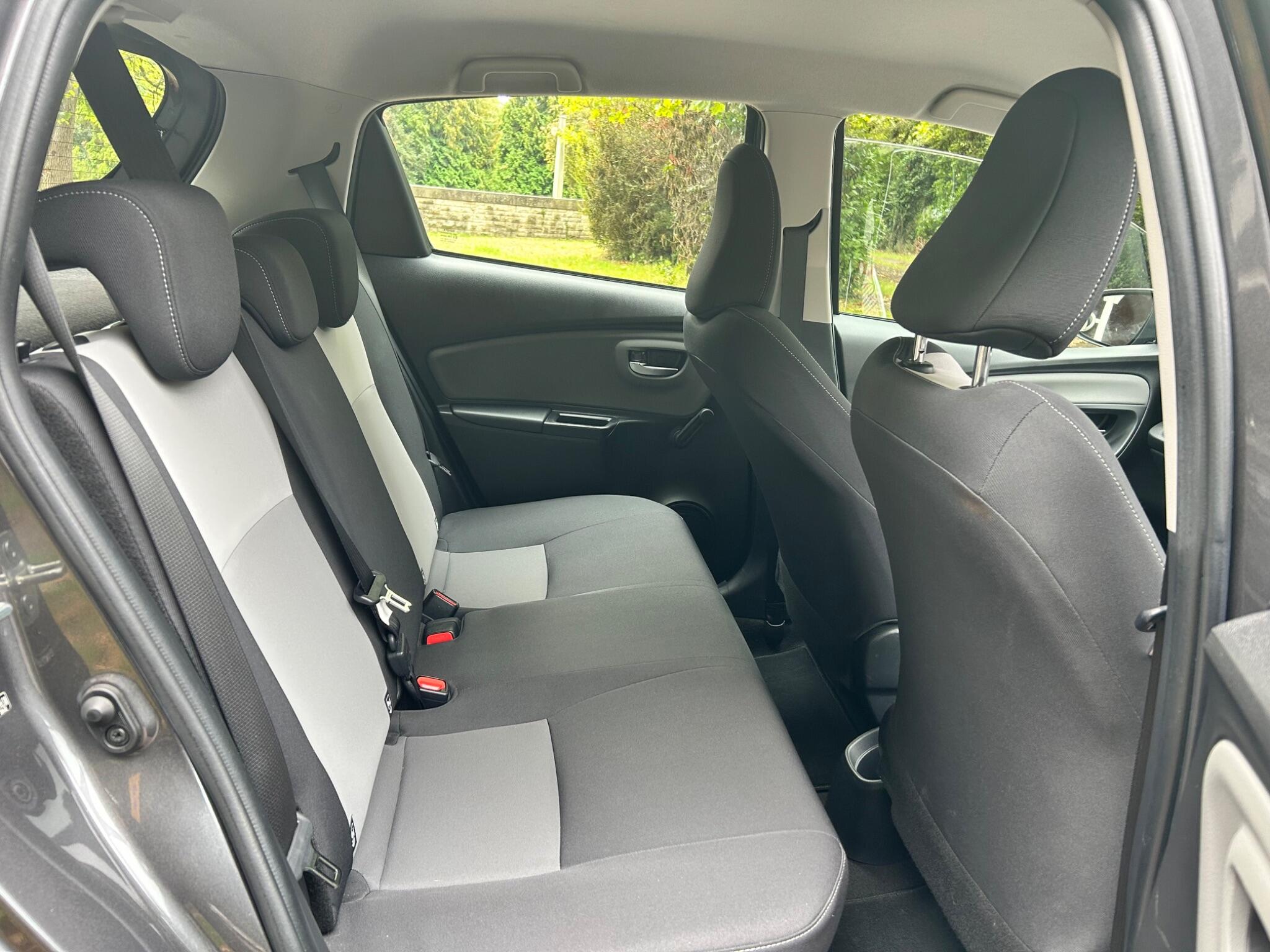 Toyota Yaris view 7