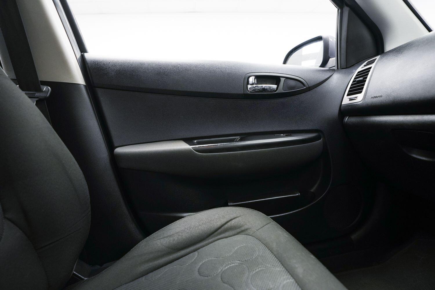 Hyundai I20 view 16