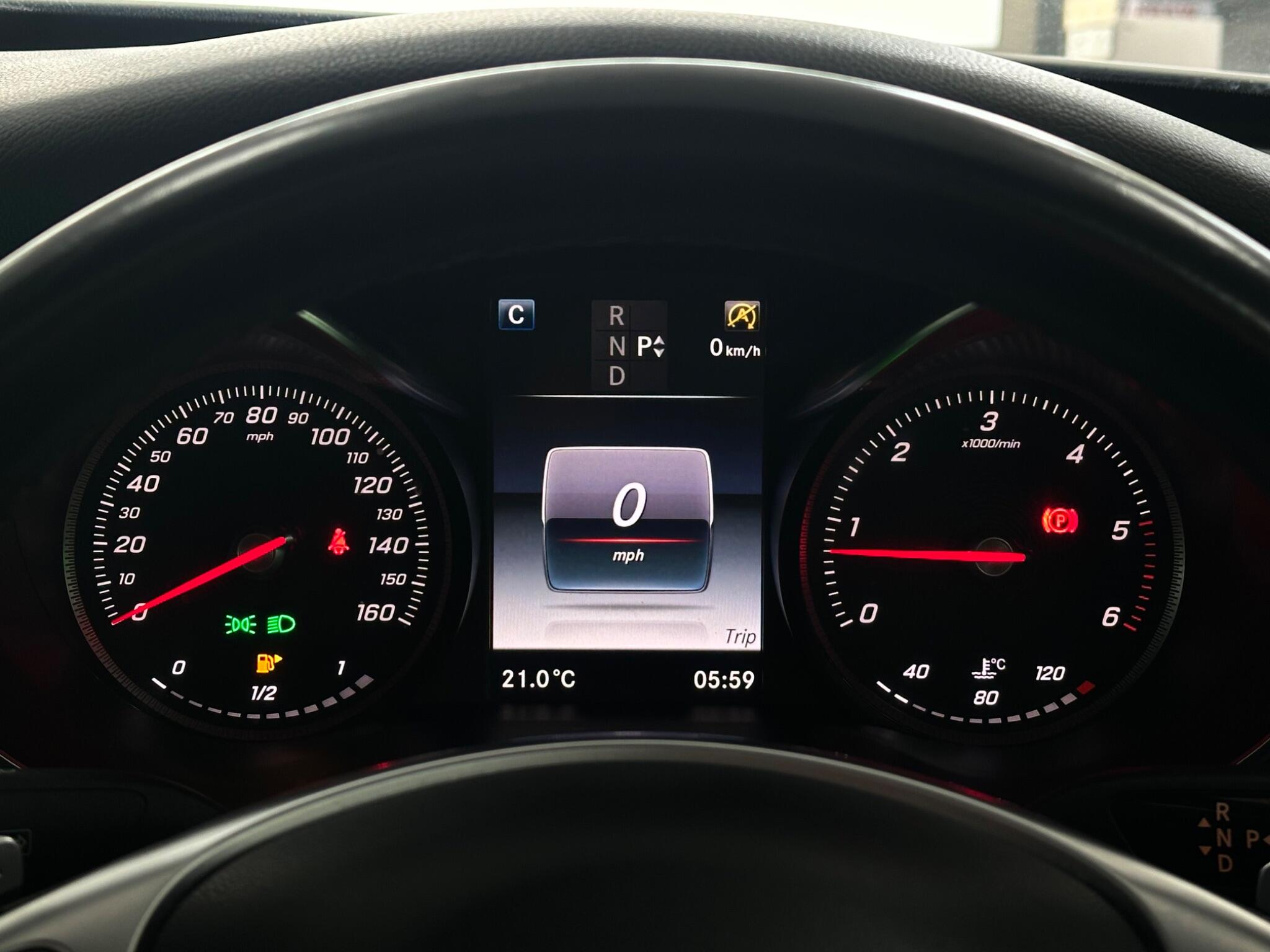 Mercedes-Benz C Class view 28