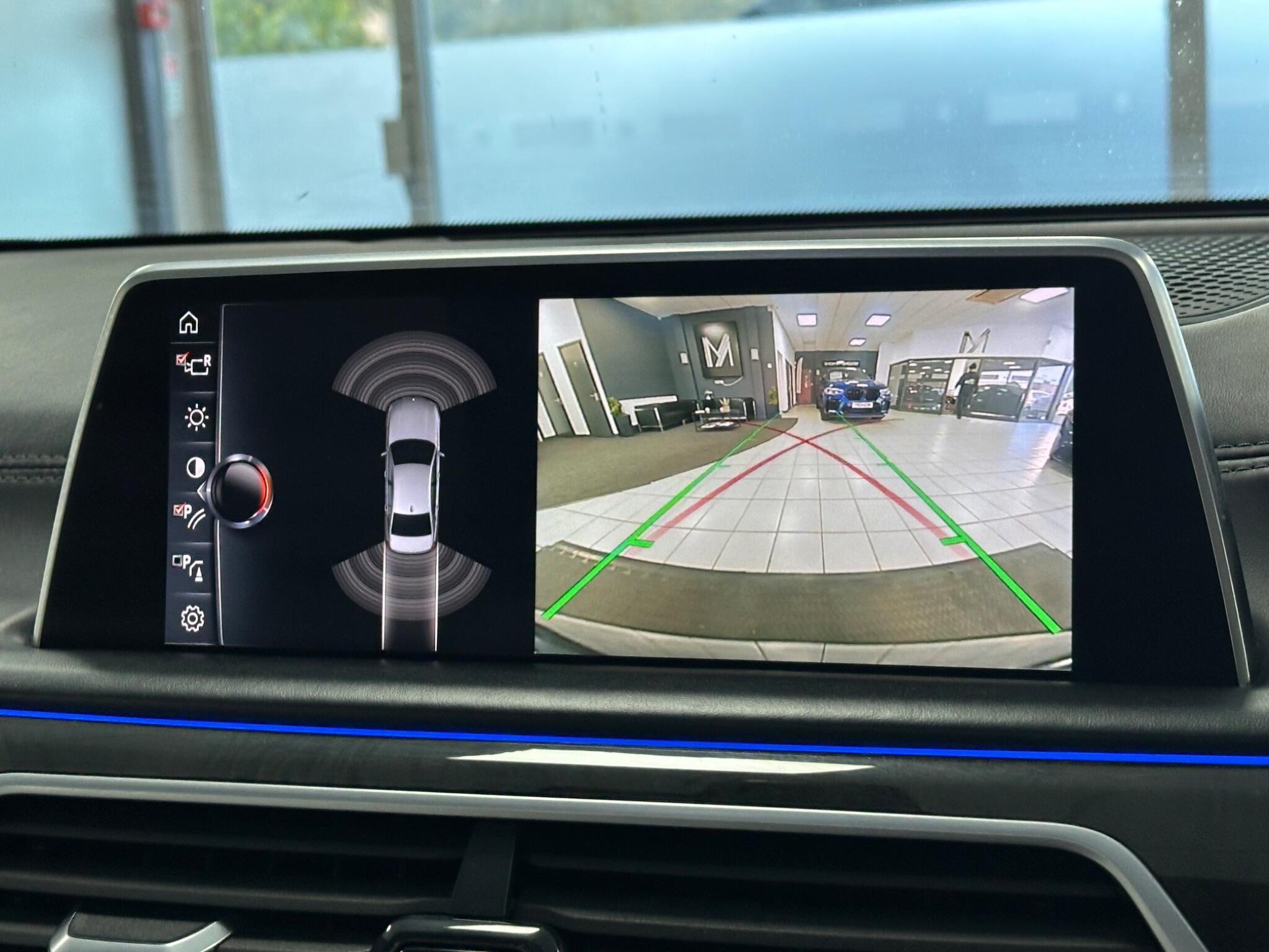 BMW 7 Series view 29