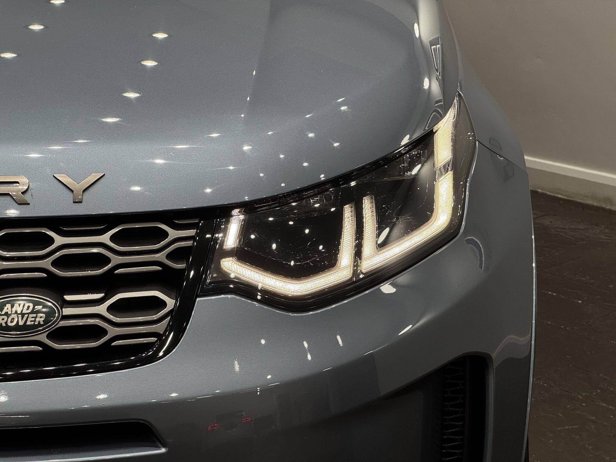 Land Rover Discovery Sport view 10