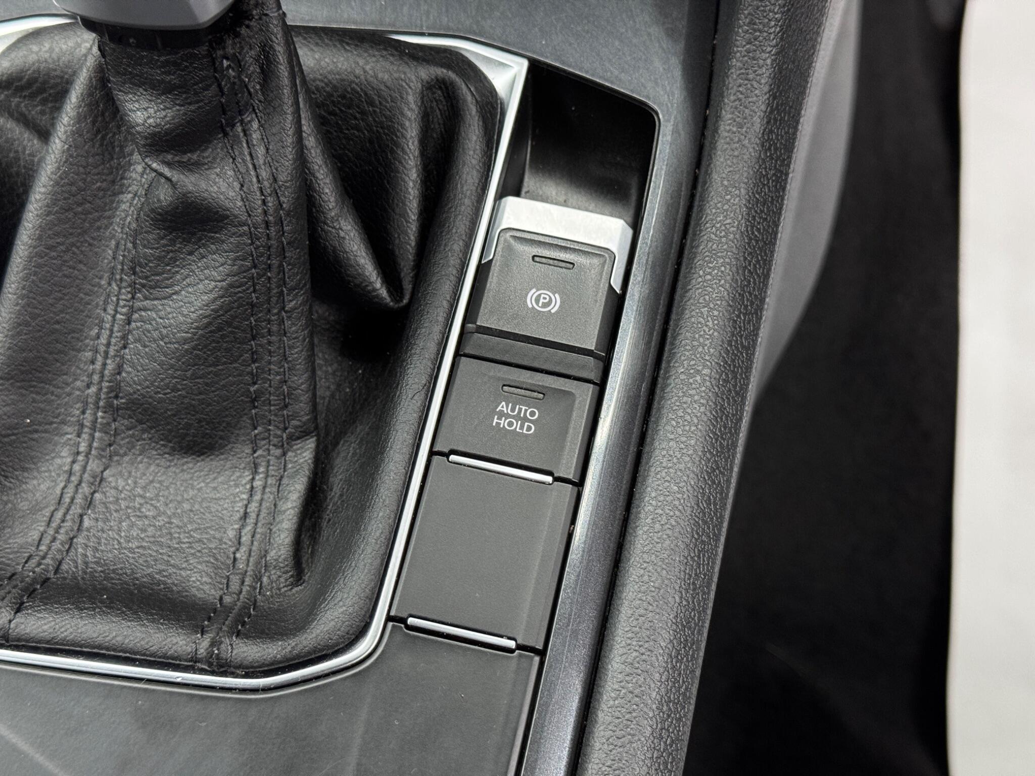 Volkswagen Tiguan Allspace view 26