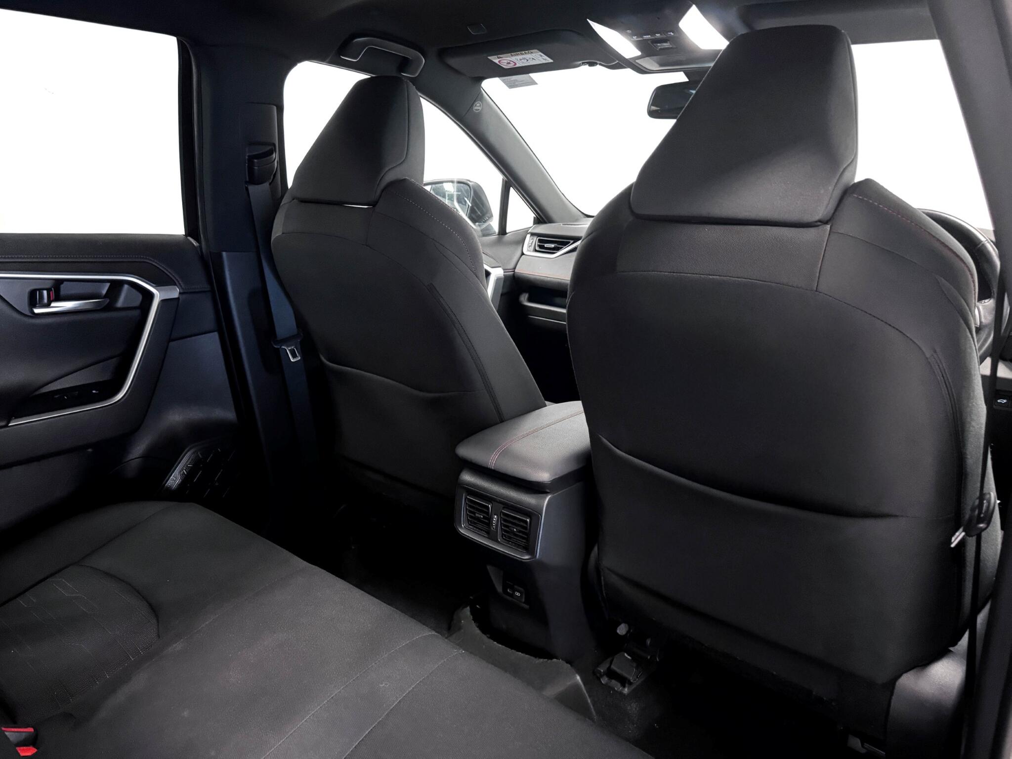 Toyota Rav4 view 12