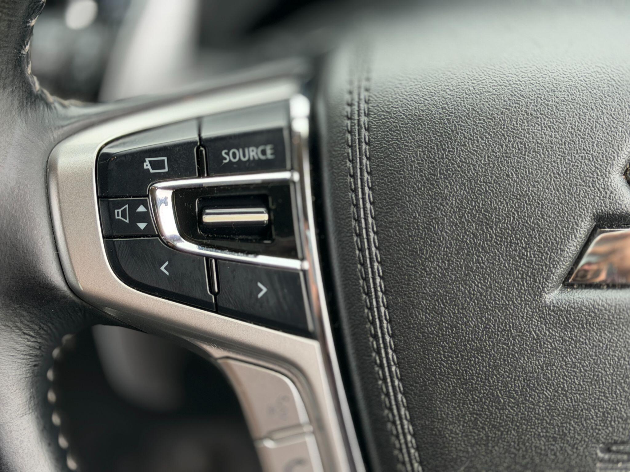 Mitsubishi Outlander view 35