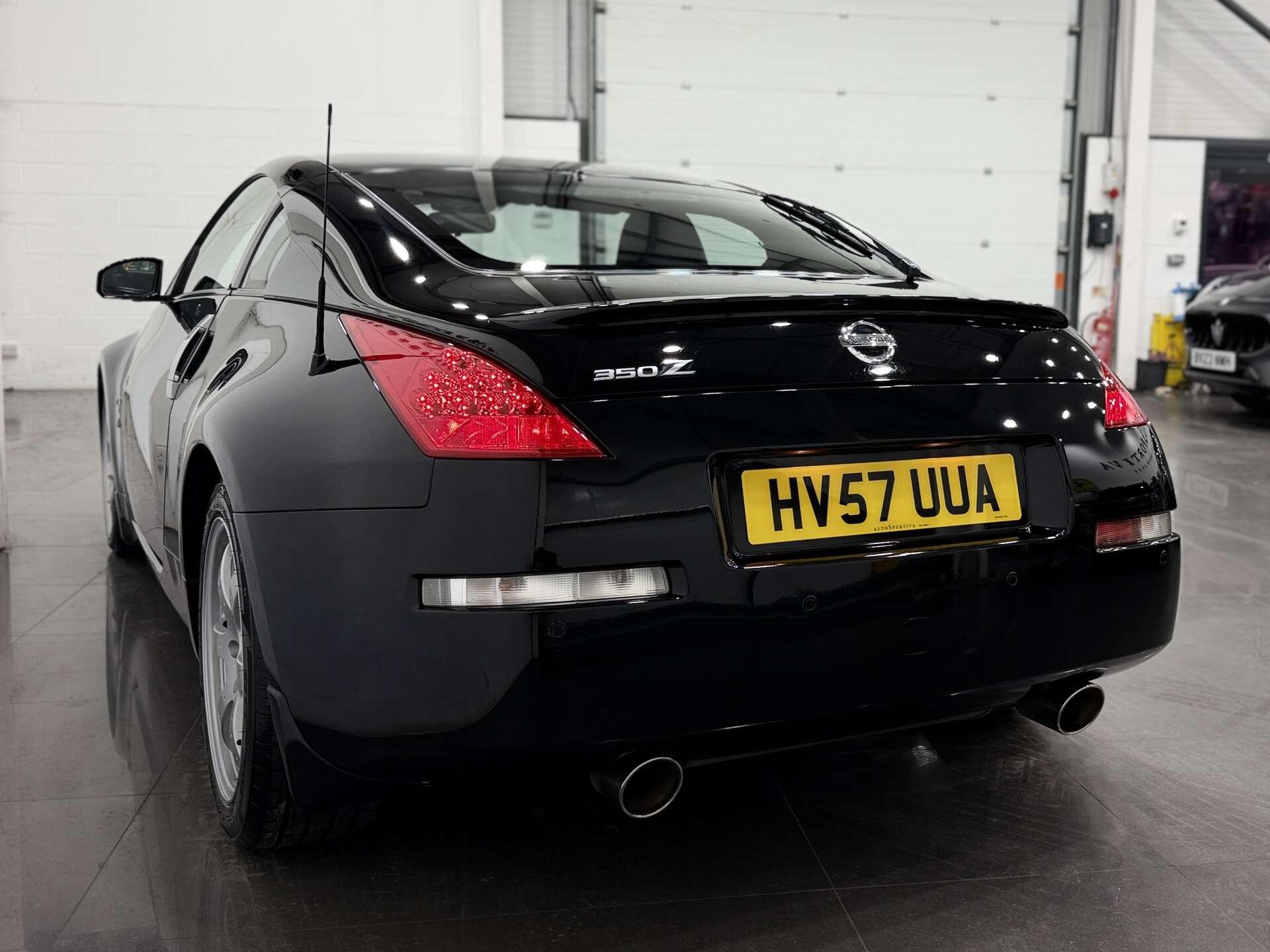 Nissan 350Z view 8