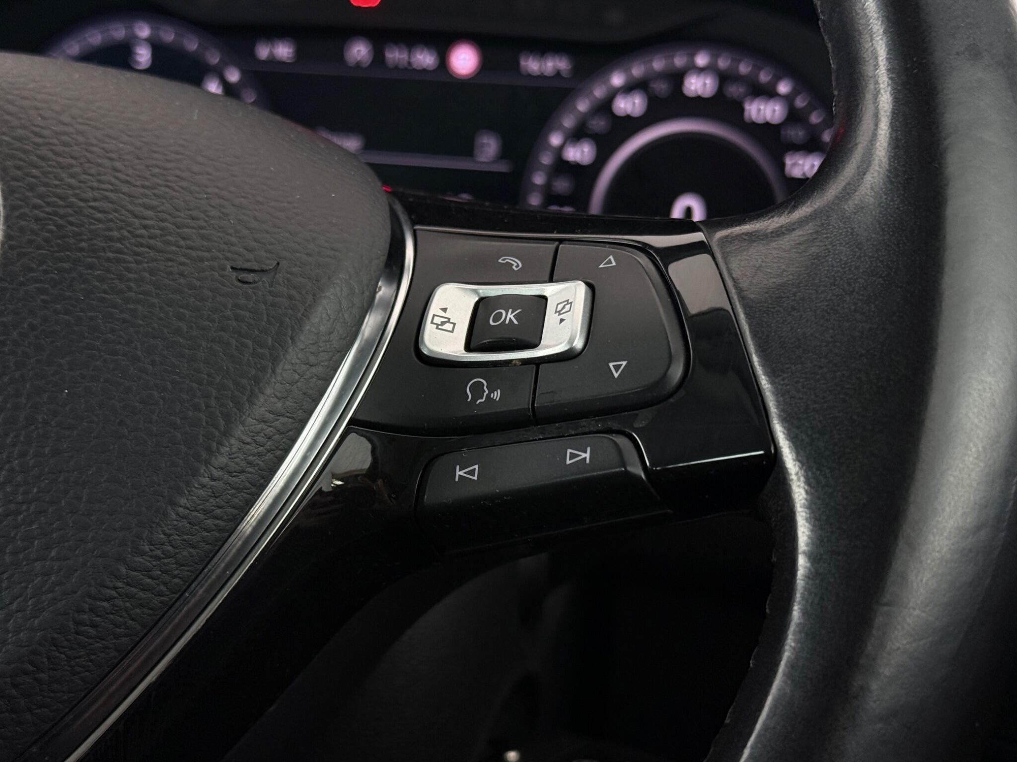 Volkswagen Tiguan view 16