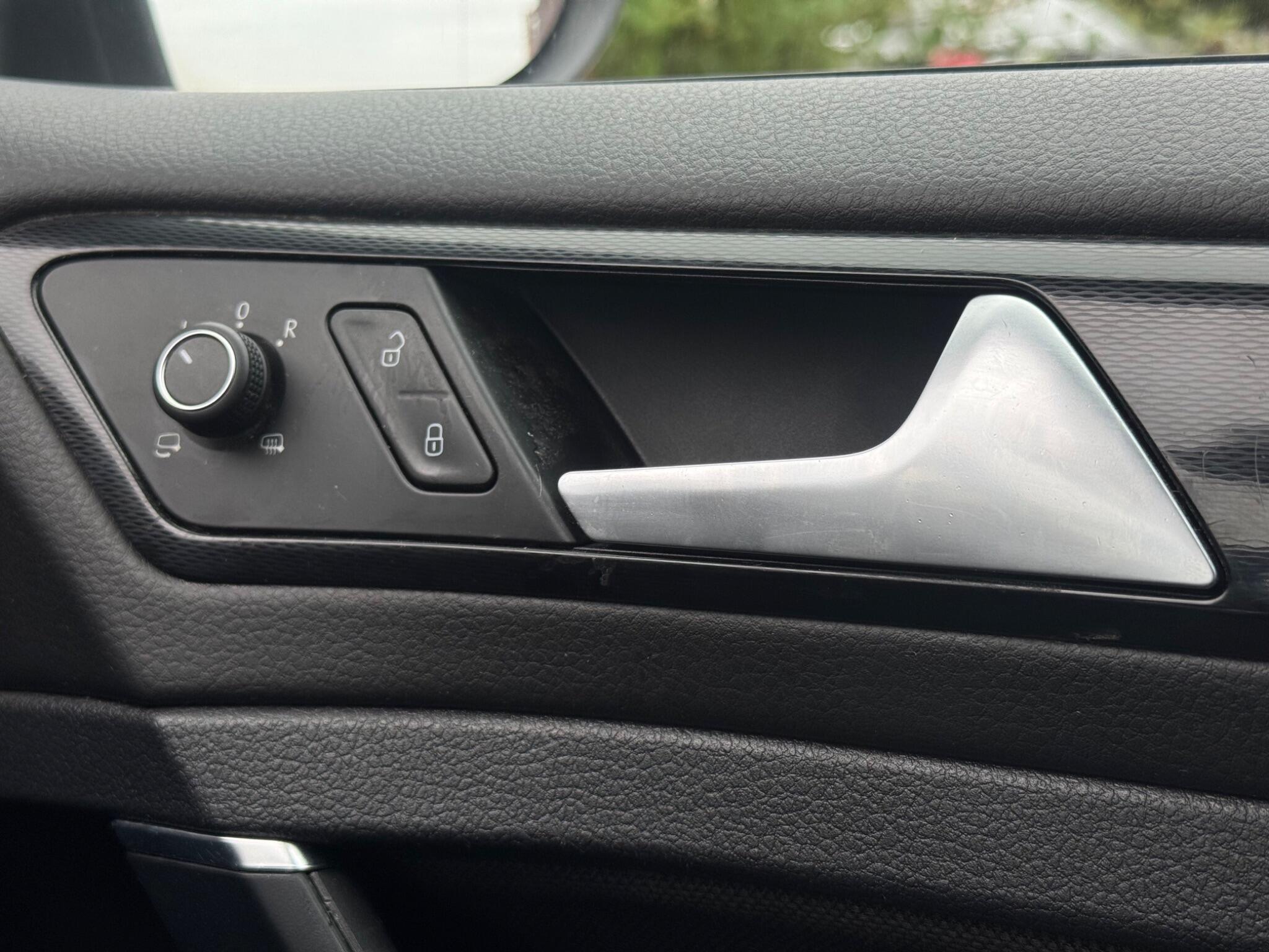 Volkswagen Golf view 47