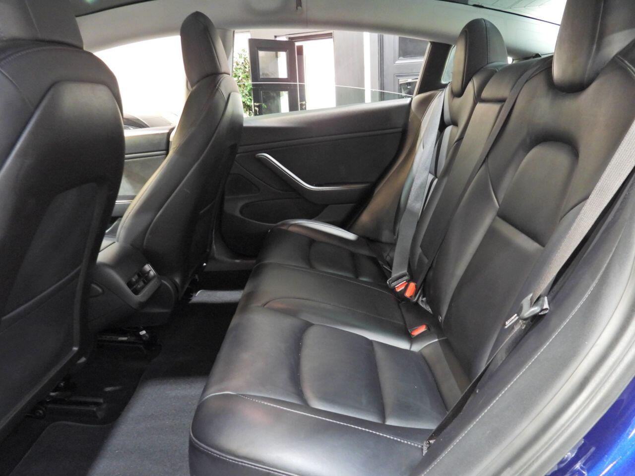 Tesla Model 3 view 21