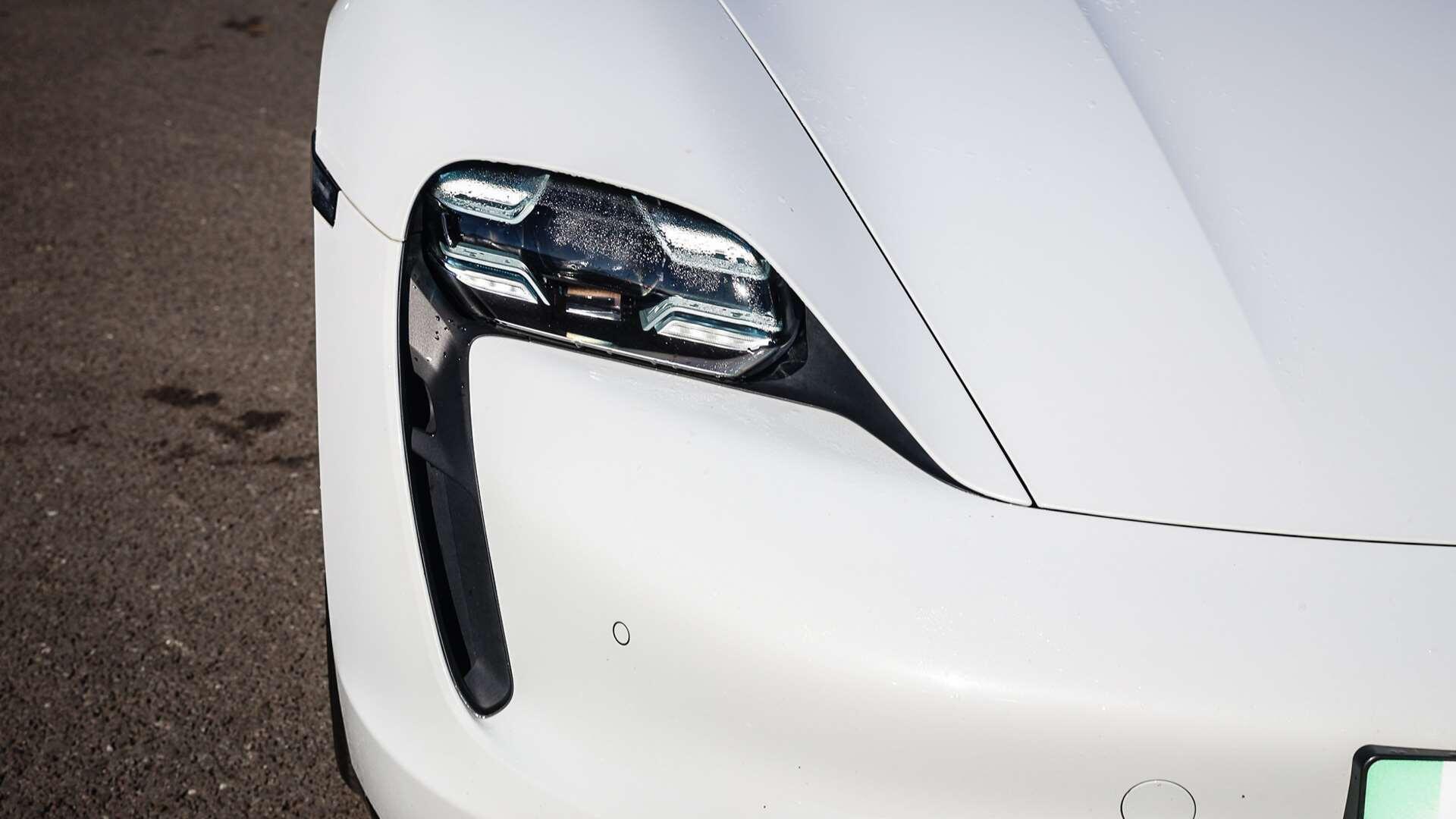 Porsche Taycan view 29